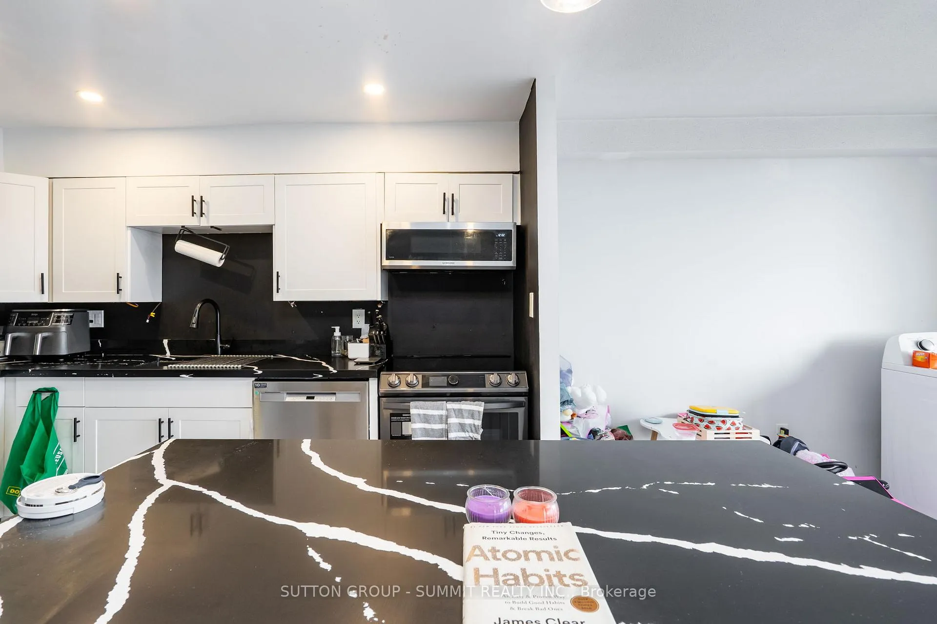 Photo 14 of Unit 1003, 11 Wincott Drive, Etobicoke, Kingsview Village-The Westway — HOMEH