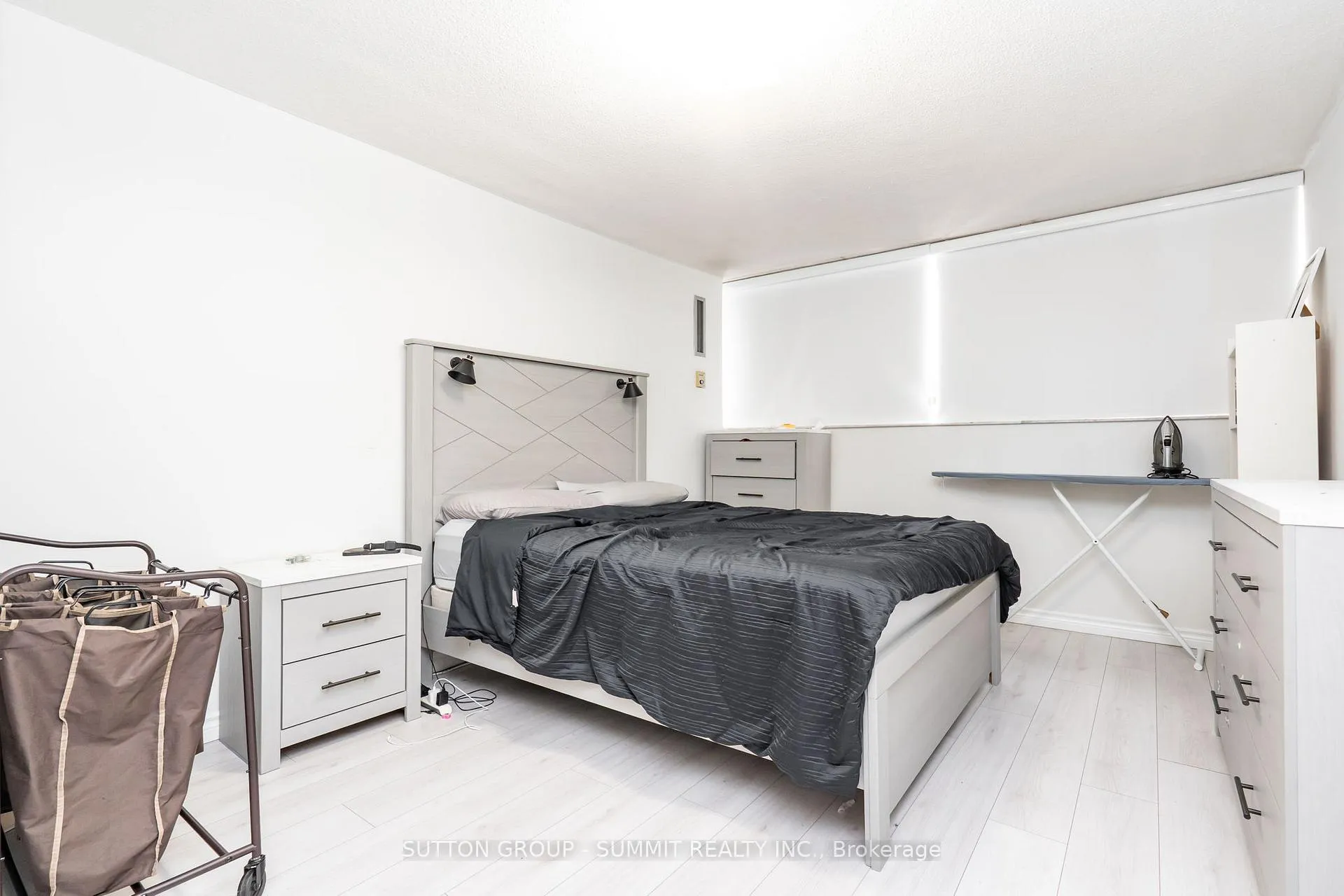 Photo 22 of Unit 1003, 11 Wincott Drive, Etobicoke, Kingsview Village-The Westway — HOMEH