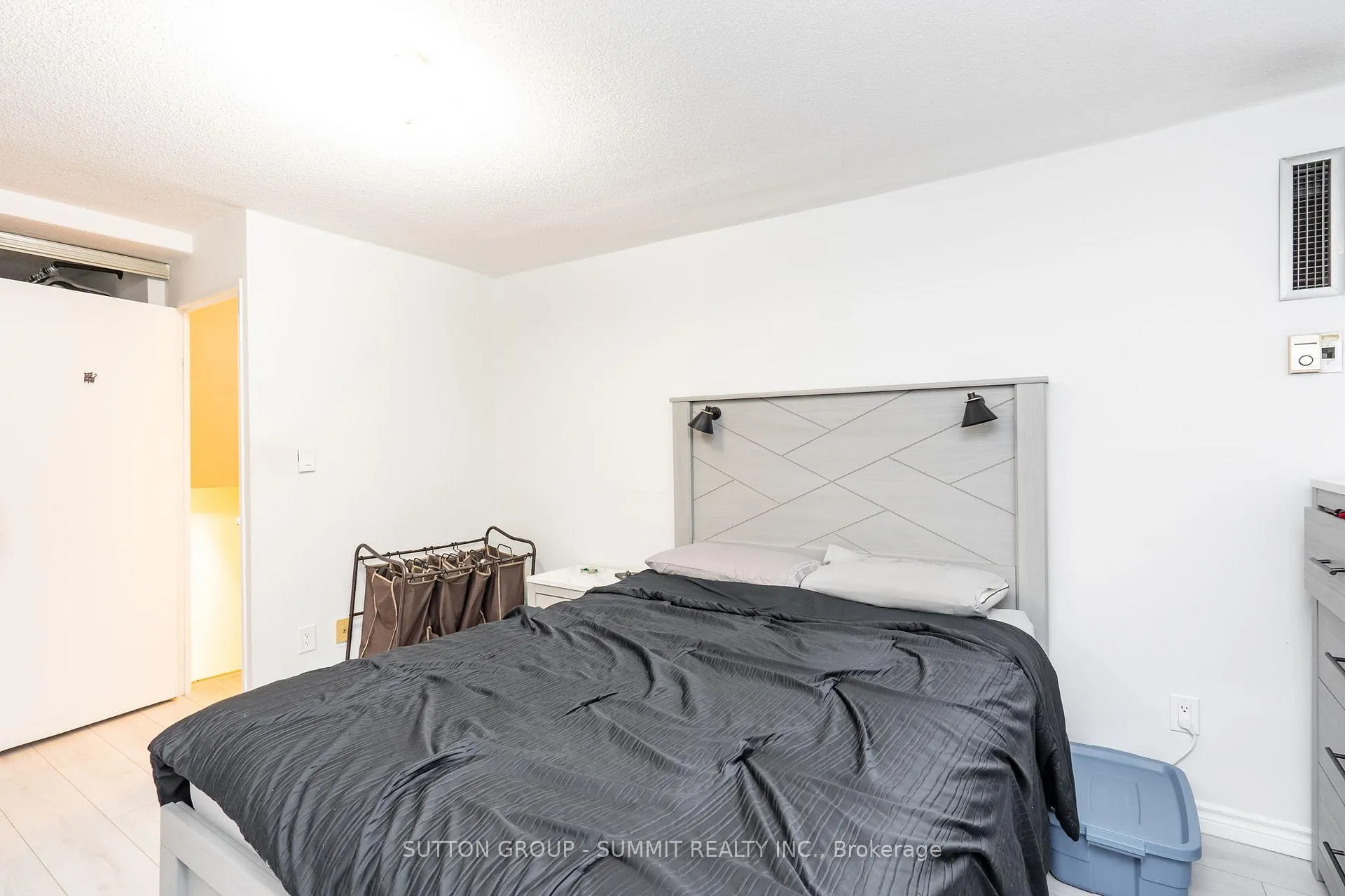 Photo 23 of Unit 1003, 11 Wincott Drive, Etobicoke, Kingsview Village-The Westway — HOMEH