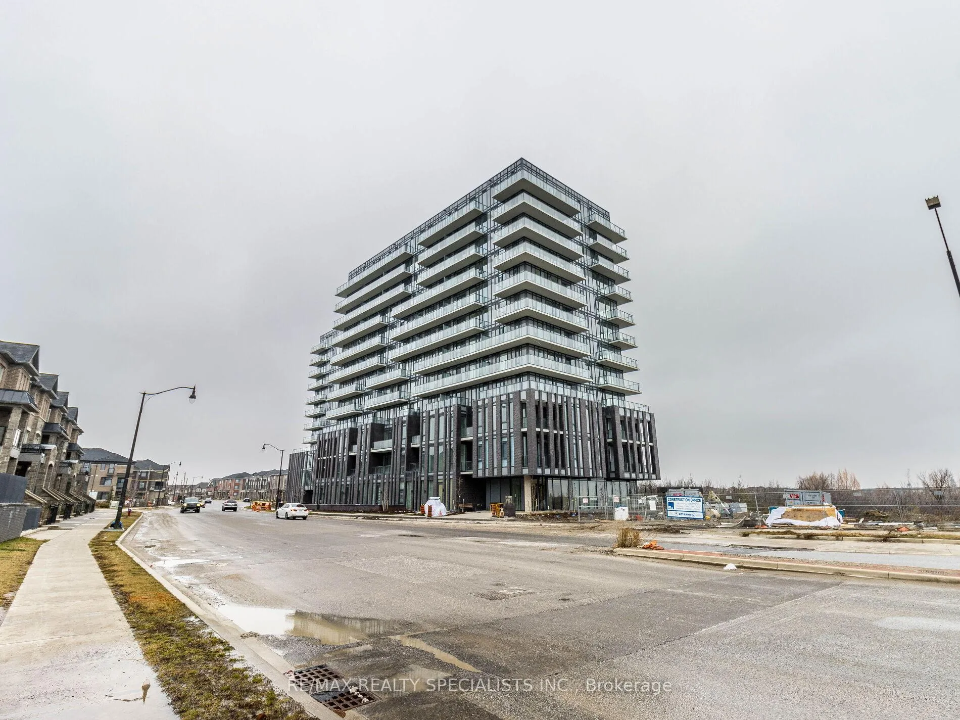 Photo 1 of Unit 810, 215 Veterans Drive, Brampton, Northwest Brampton — HOMEH