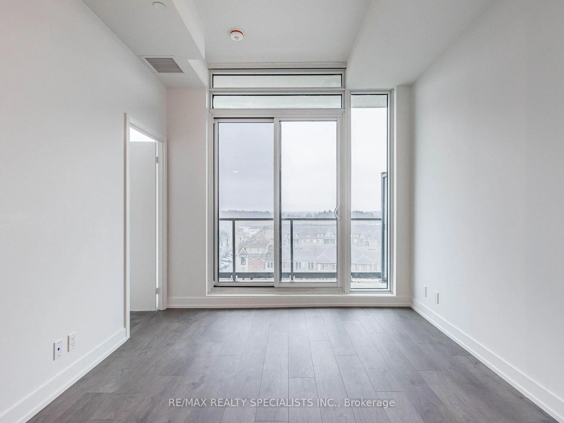 Photo 8 of Unit 810, 215 Veterans Drive, Brampton, Northwest Brampton — HOMEH