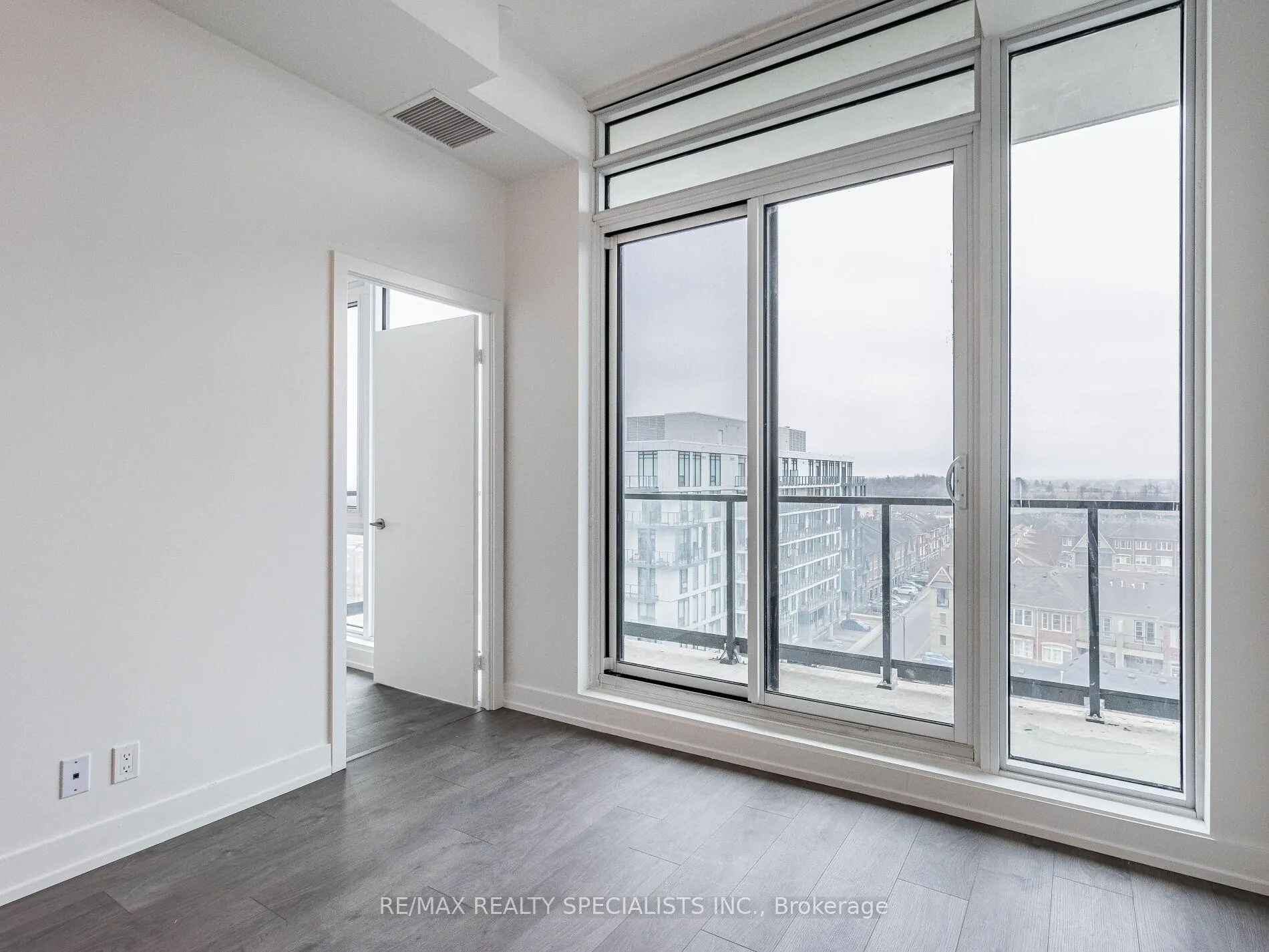 Photo 9 of Unit 810, 215 Veterans Drive, Brampton, Northwest Brampton — HOMEH