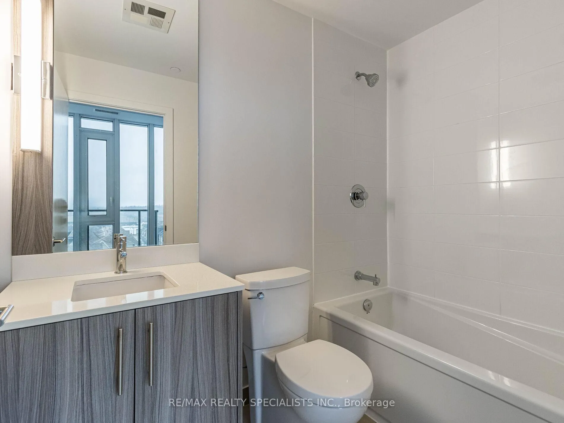 Photo 13 of Unit 810, 215 Veterans Drive, Brampton, Northwest Brampton — HOMEH