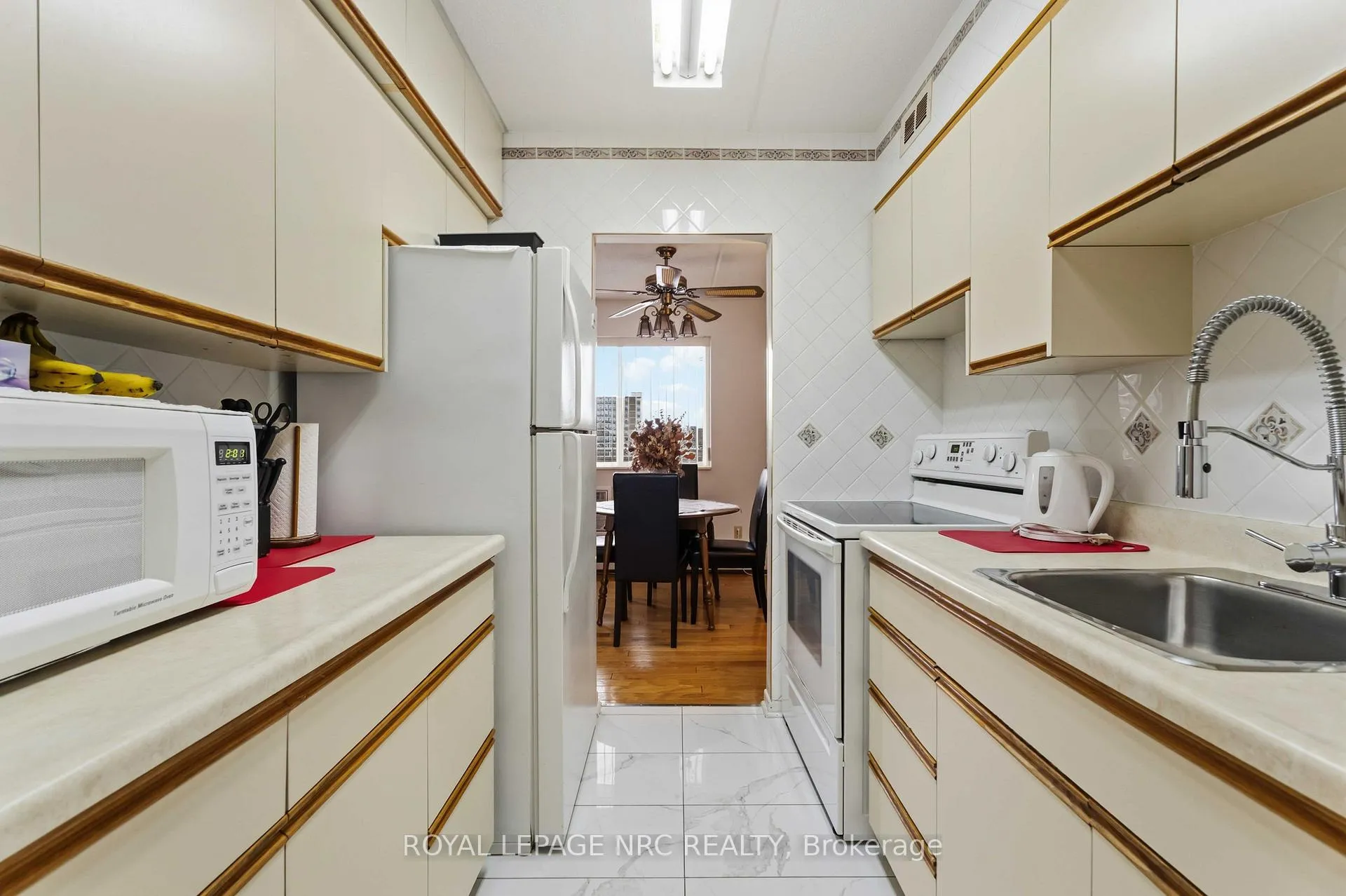 Photo 14 of Unit 418, 198 Scott Street, St. Catharines, Fairview — HOMEH