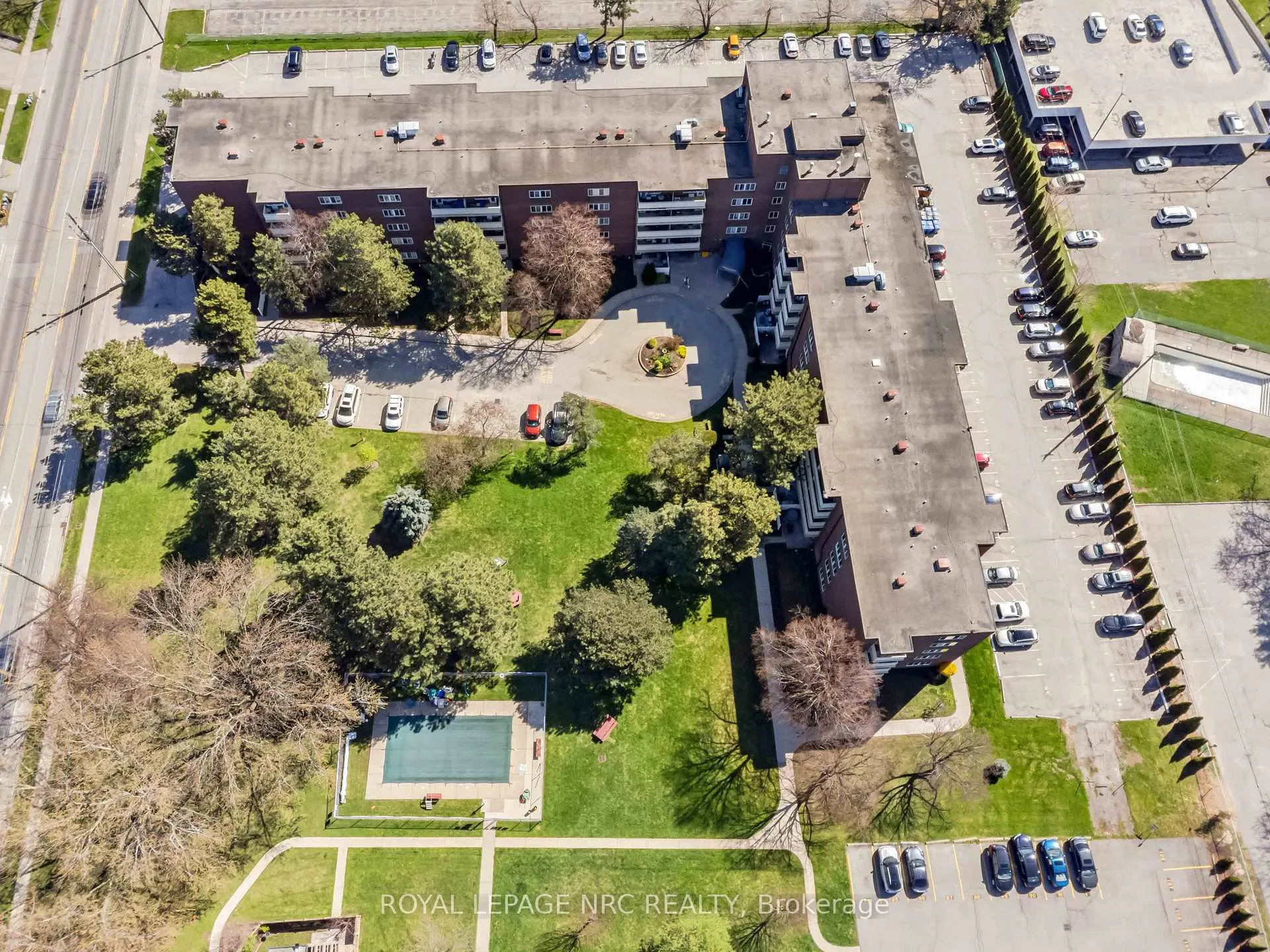 Photo 28 of Unit 418, 198 Scott Street, St. Catharines, Fairview — HOMEH