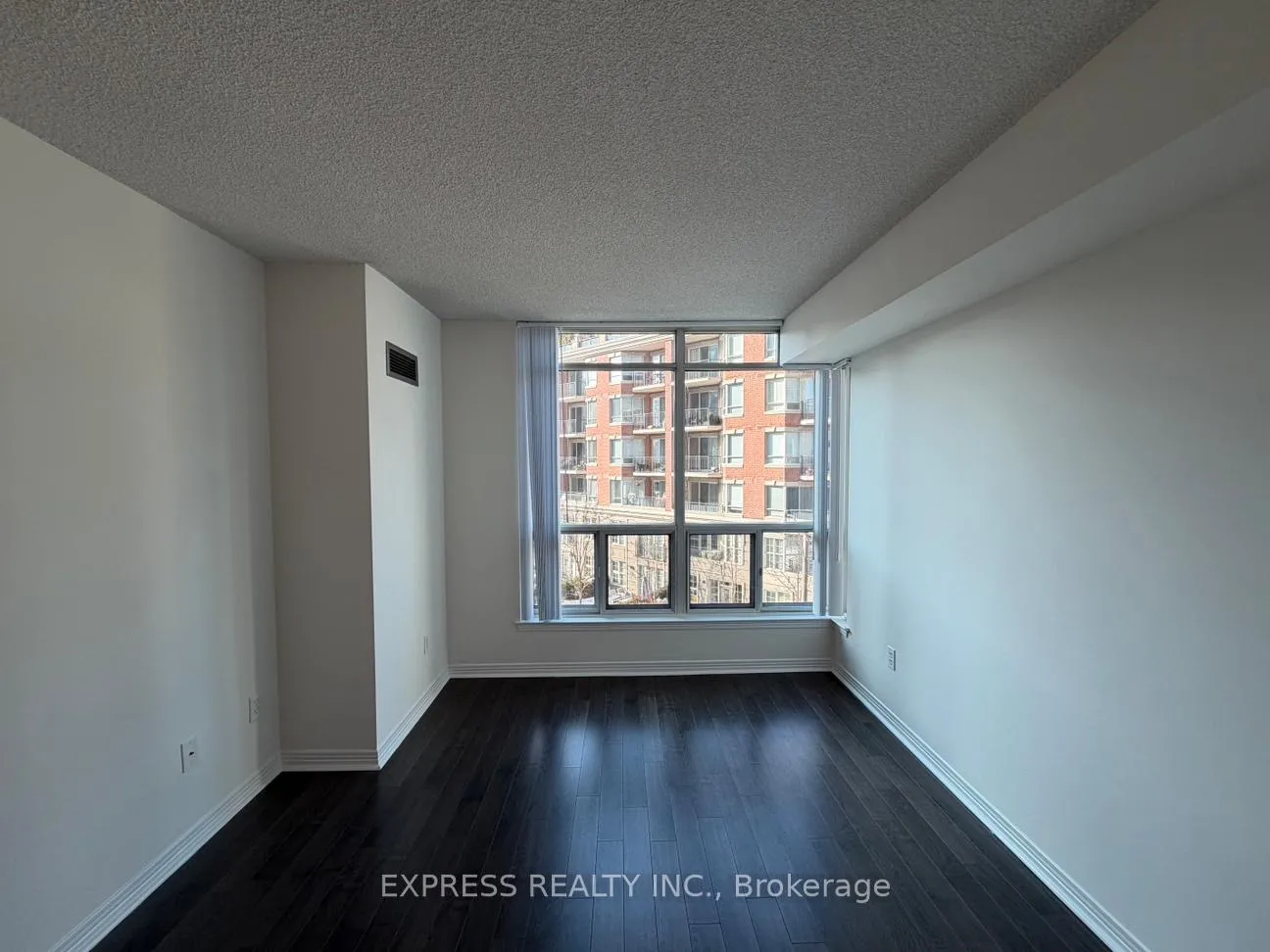 Photo 7 of Unit 412, 942 Yonge Street, Toronto, The Annex — HOMEH