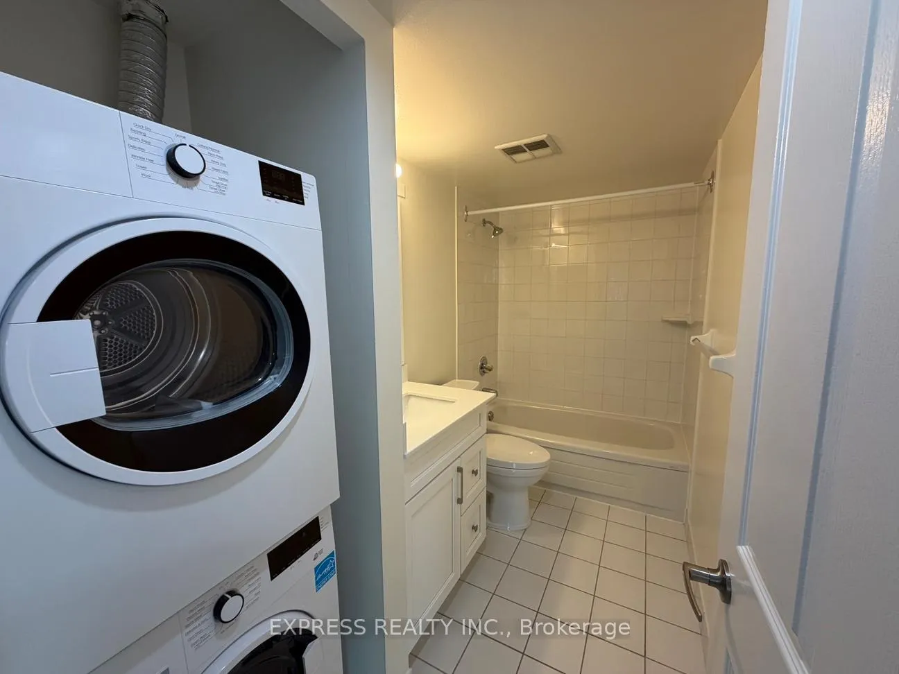Photo 11 of Unit 412, 942 Yonge Street, Toronto, The Annex — HOMEH