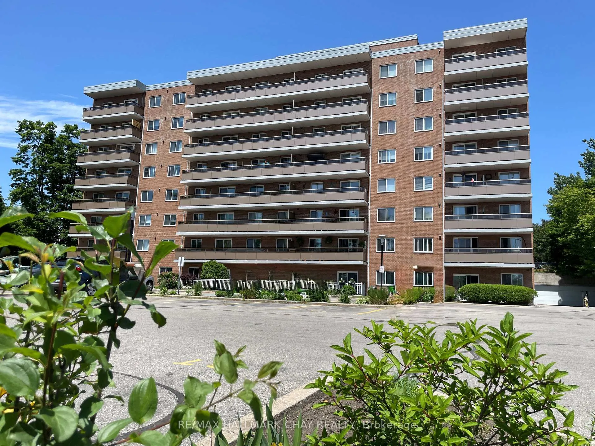Photo 1 of Unit 702, 414 Blake Street, Barrie, Codrington — HOMEH