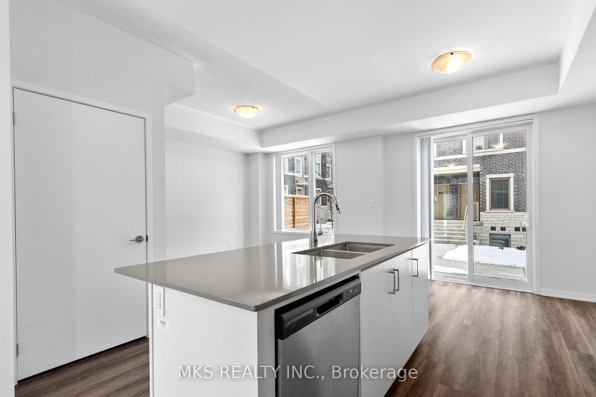 Photo 19 of 23 Mable Smith Way, Vaughan, Vaughan Corporate Centre — HOMEH