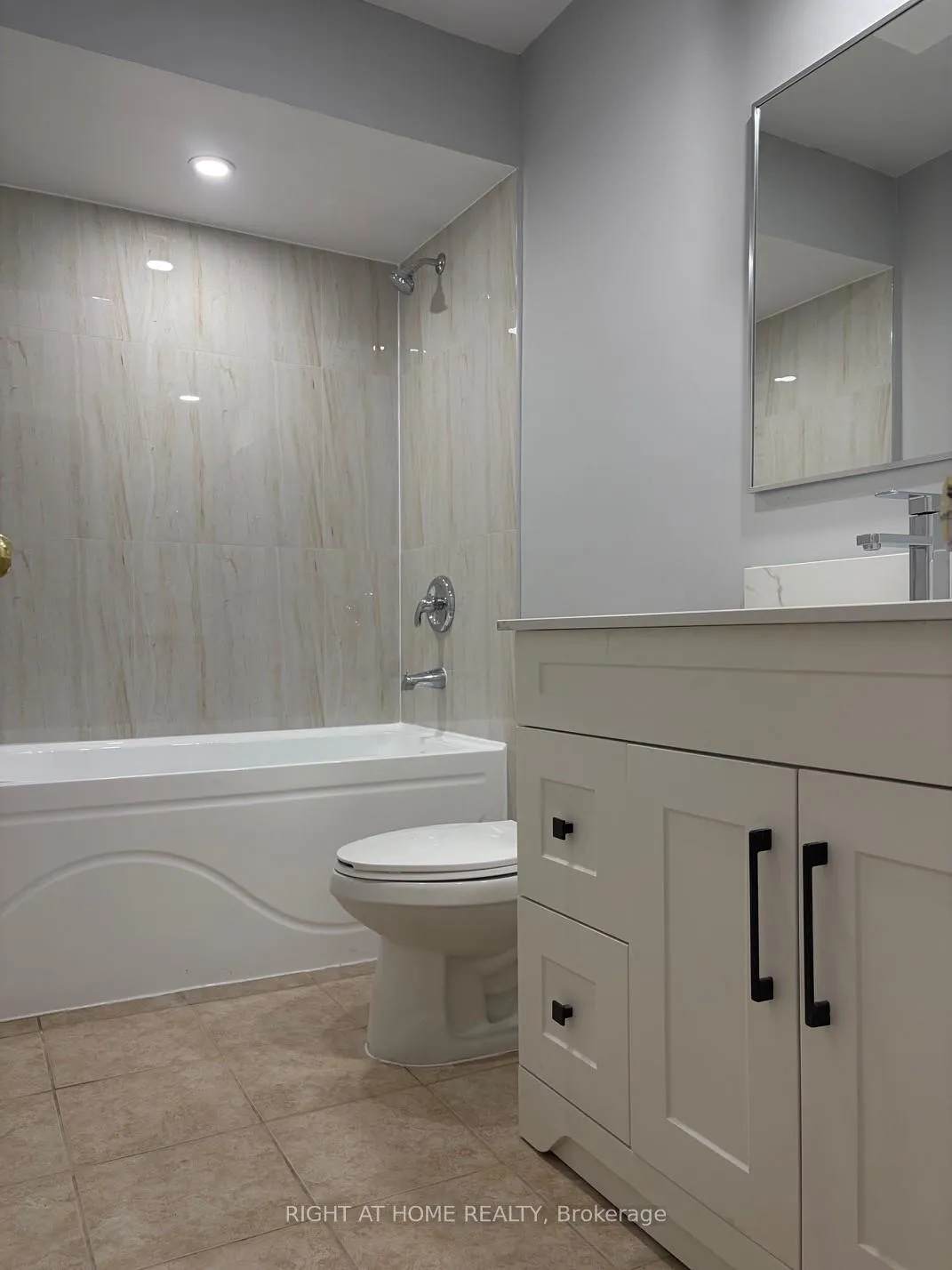 Photo 14 of 101 Romy Crescent, Thorold, Confederation Heights — HOMEH