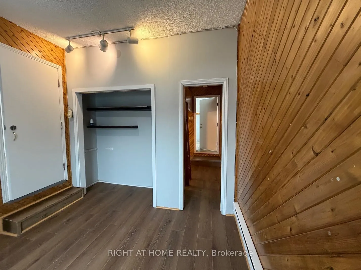 Photo 17 of 101 Romy Crescent, Thorold, Confederation Heights — HOMEH