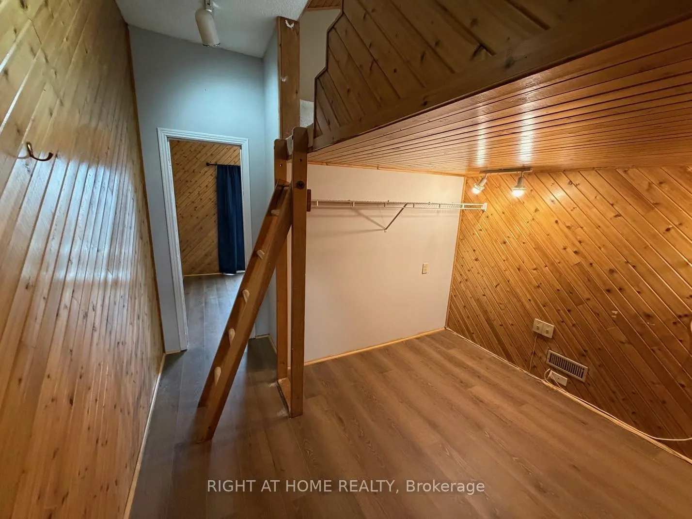 Photo 22 of 101 Romy Crescent, Thorold, Confederation Heights — HOMEH