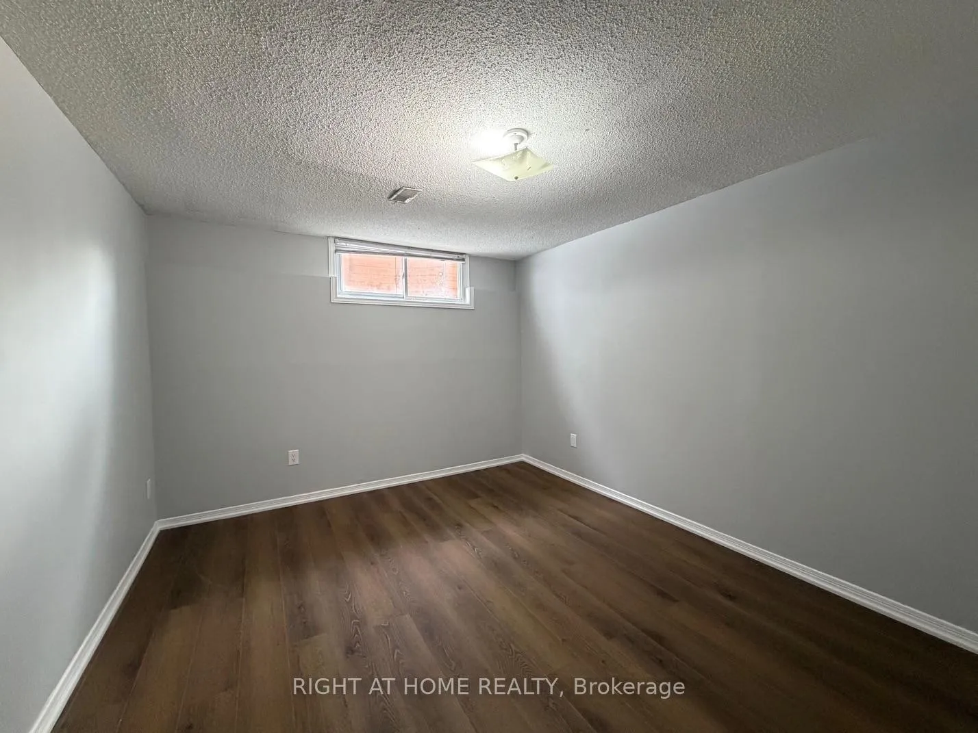 Photo 30 of 101 Romy Crescent, Thorold, Confederation Heights — HOMEH