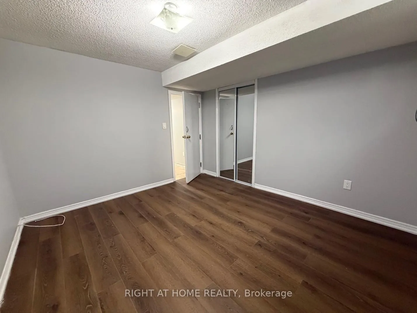 Photo 31 of 101 Romy Crescent, Thorold, Confederation Heights — HOMEH