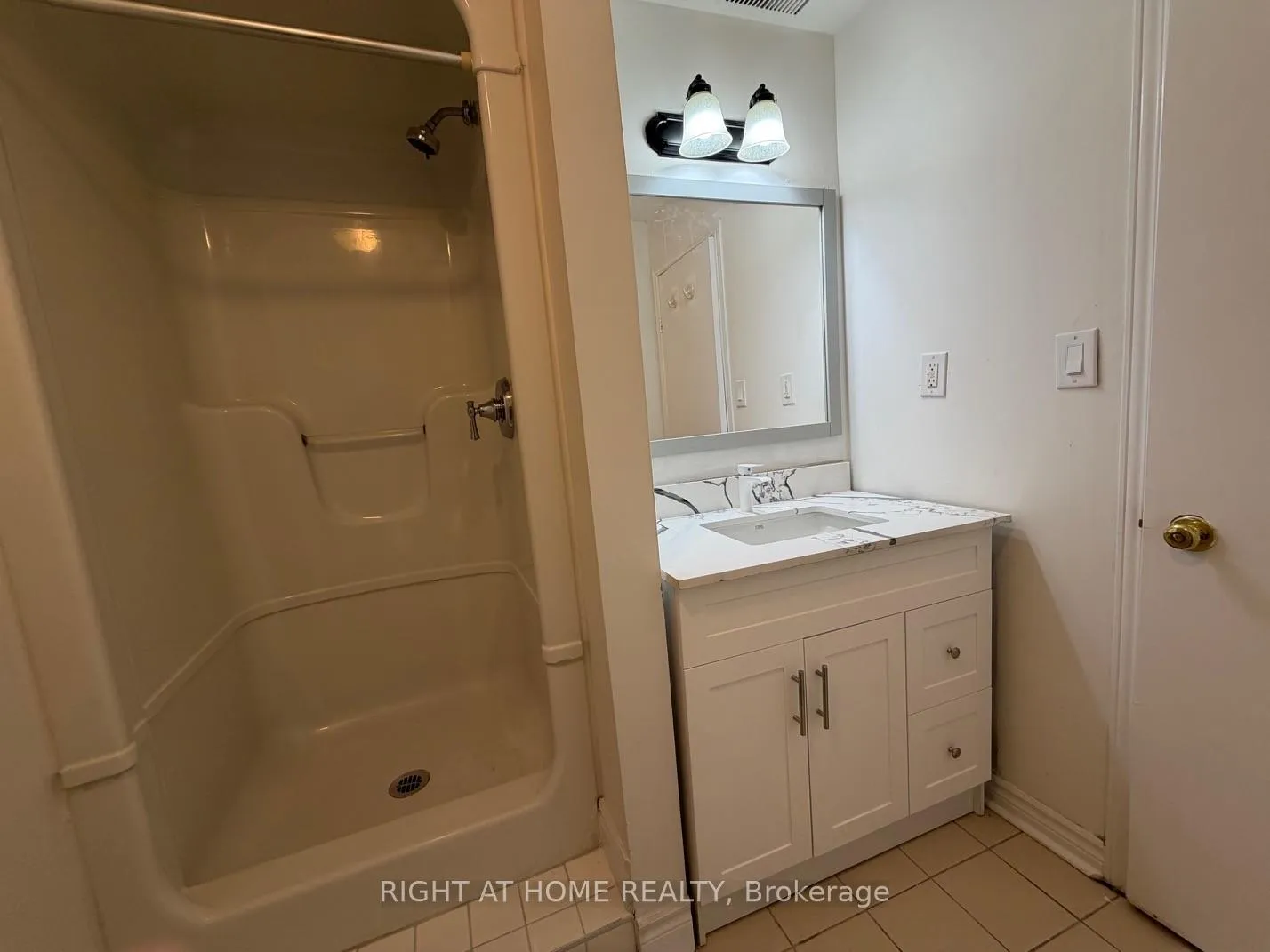 Photo 35 of 101 Romy Crescent, Thorold, Confederation Heights — HOMEH
