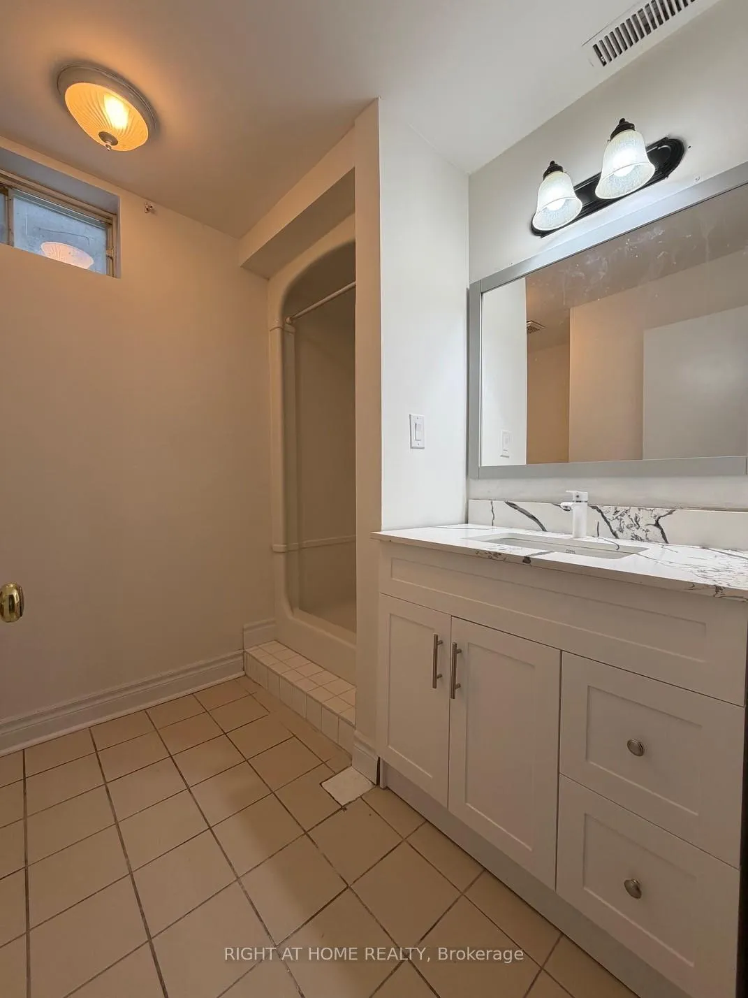 Photo 36 of 101 Romy Crescent, Thorold, Confederation Heights — HOMEH