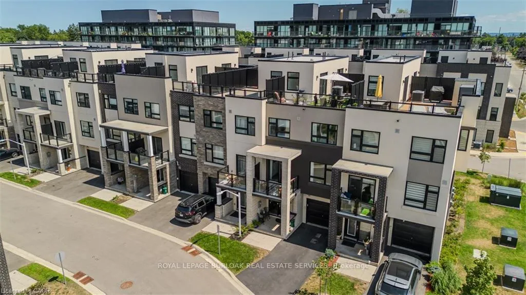 Photo 1 of Unit 30, 1121 Cooke Boulevard, Burlington, LaSalle — HOMEH