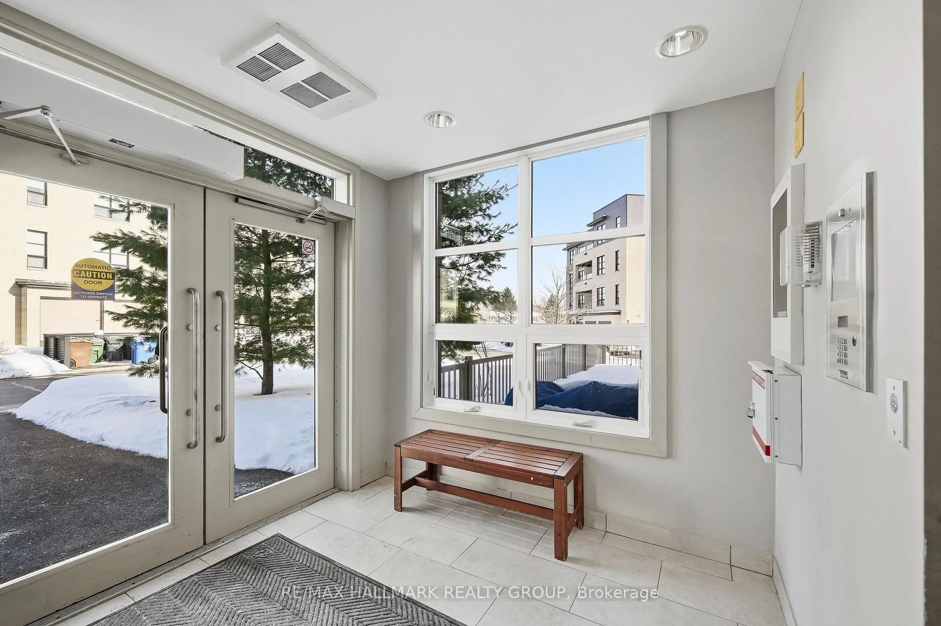 Photo 2 of Unit 404, 215 Titanium Private, Ottawa, Convent Glen North — HOMEH