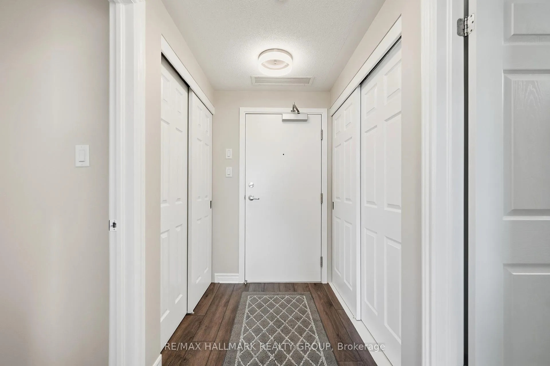 Photo 4 of Unit 404, 215 Titanium Private, Ottawa, Convent Glen North — HOMEH