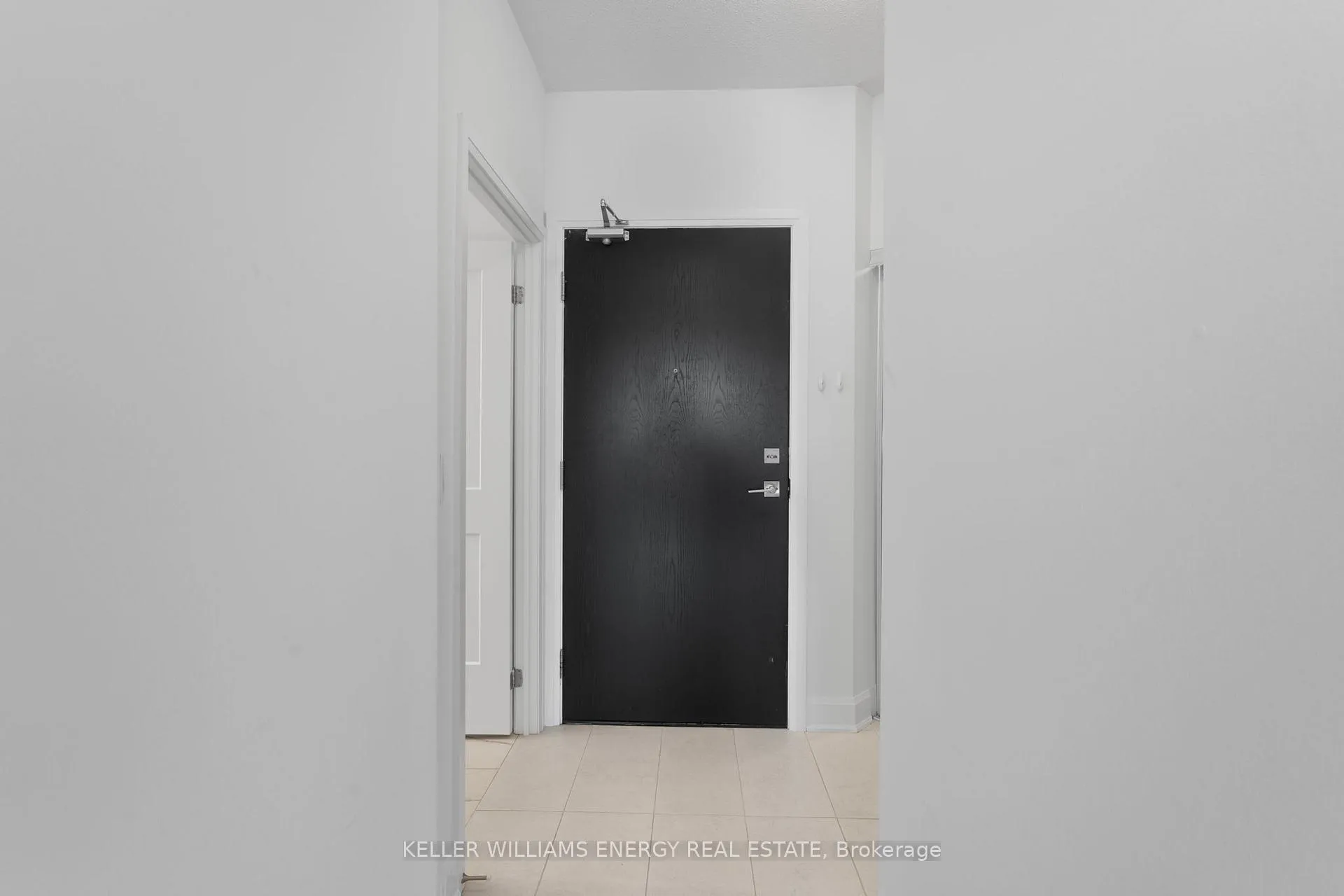 Photo 8 of Unit 106, 50 Lakebreeze Drive, Clarington, Newcastle — HOMEH