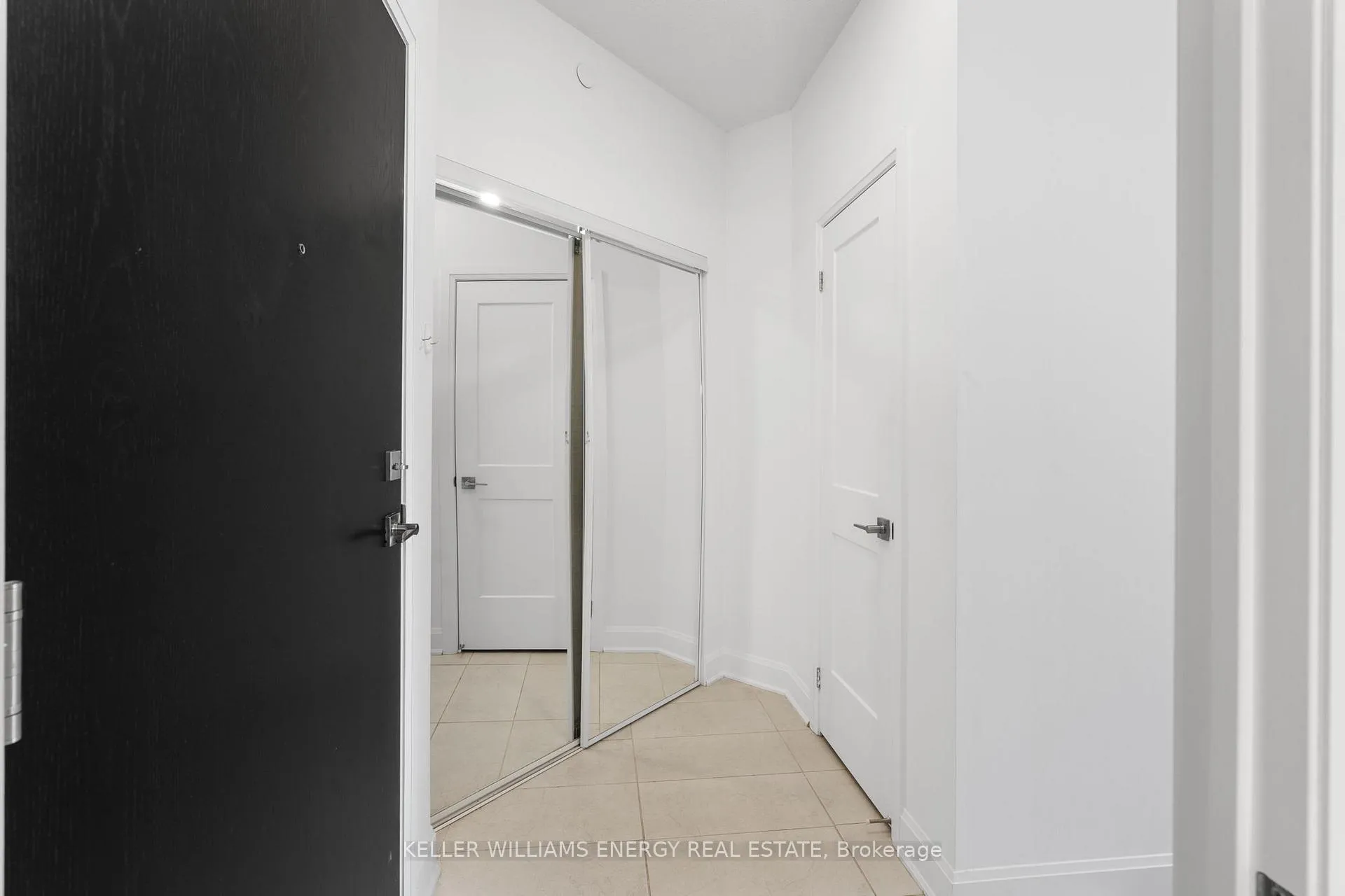 Photo 9 of Unit 106, 50 Lakebreeze Drive, Clarington, Newcastle — HOMEH