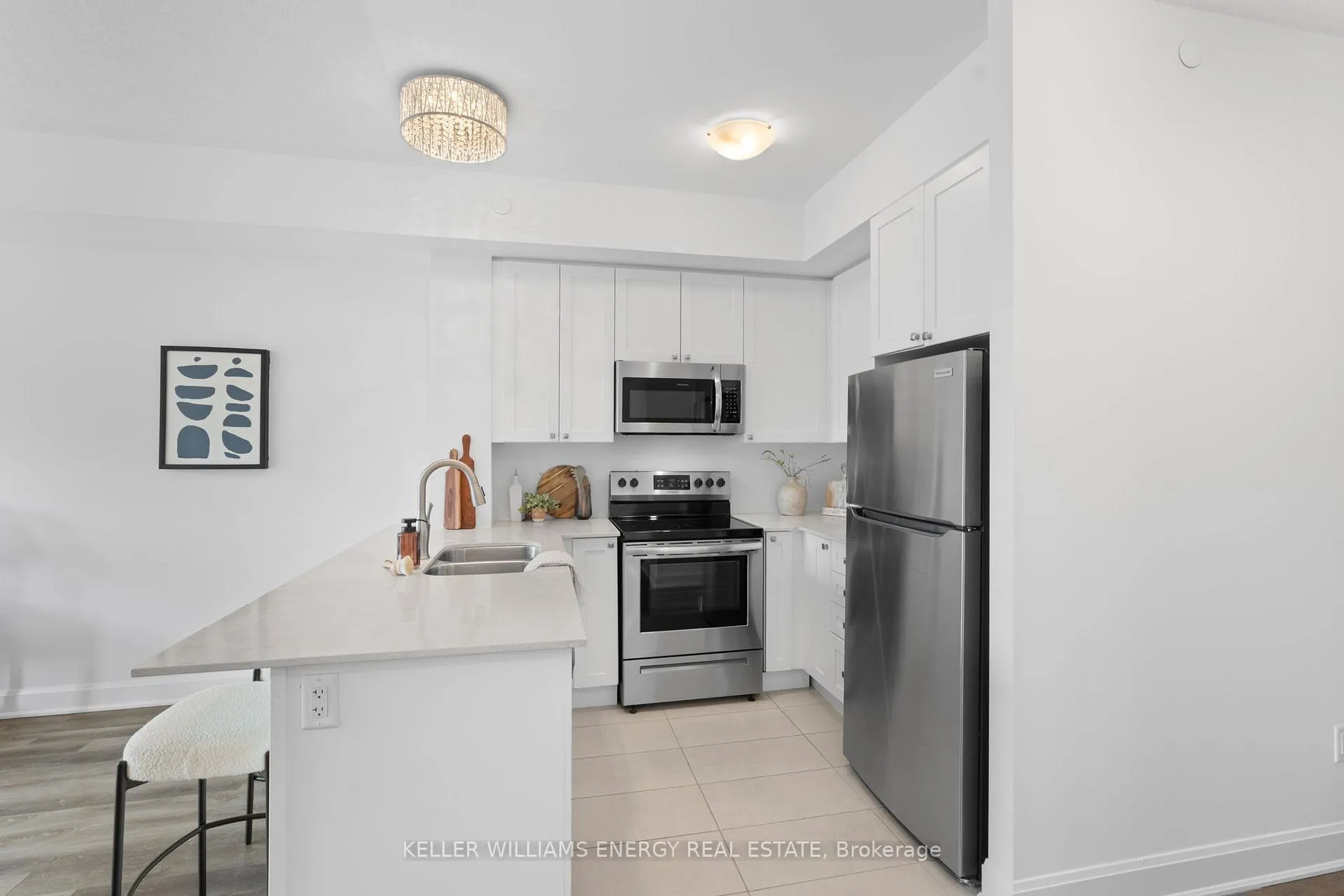 Photo 12 of Unit 106, 50 Lakebreeze Drive, Clarington, Newcastle — HOMEH