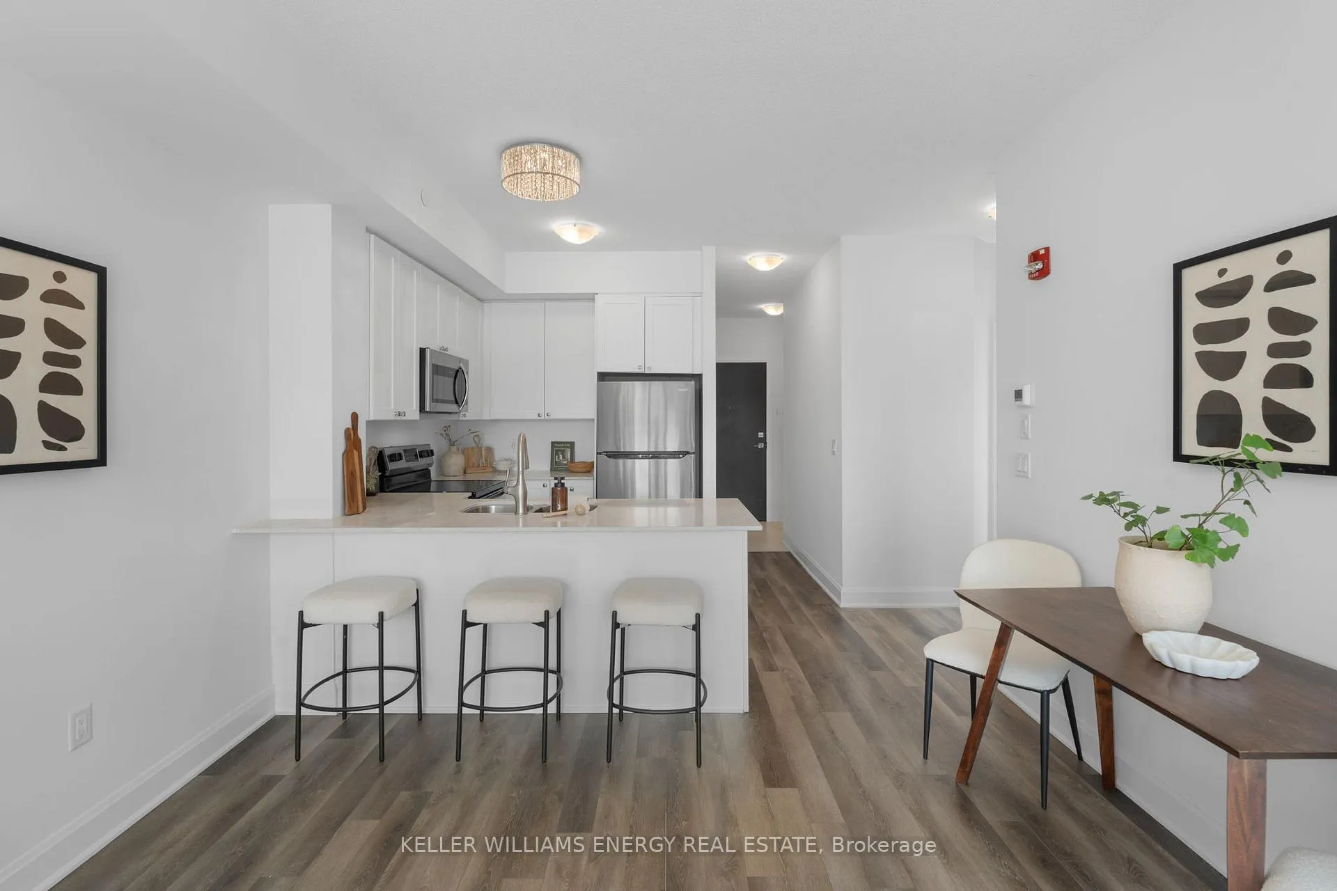 Photo 13 of Unit 106, 50 Lakebreeze Drive, Clarington, Newcastle — HOMEH