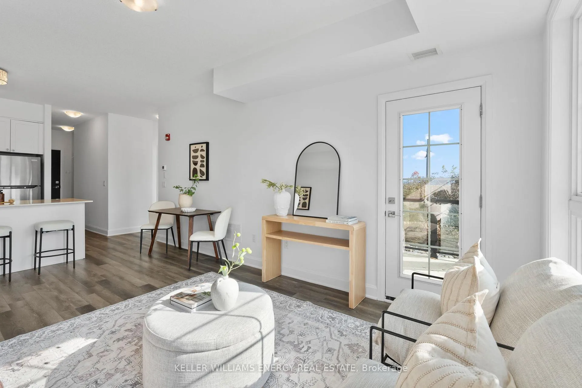 Photo 19 of Unit 106, 50 Lakebreeze Drive, Clarington, Newcastle — HOMEH