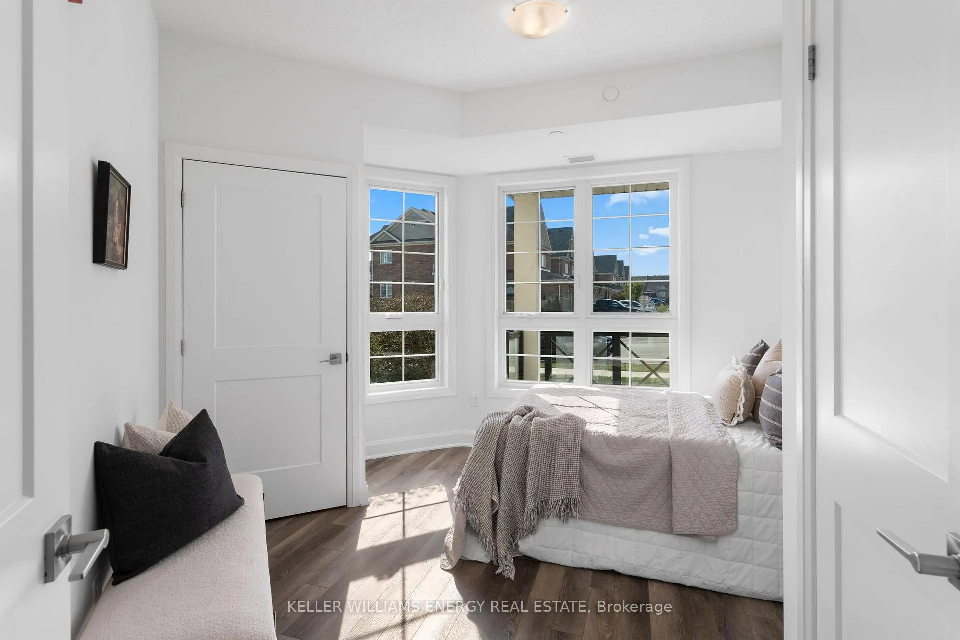 Photo 23 of Unit 106, 50 Lakebreeze Drive, Clarington, Newcastle — HOMEH