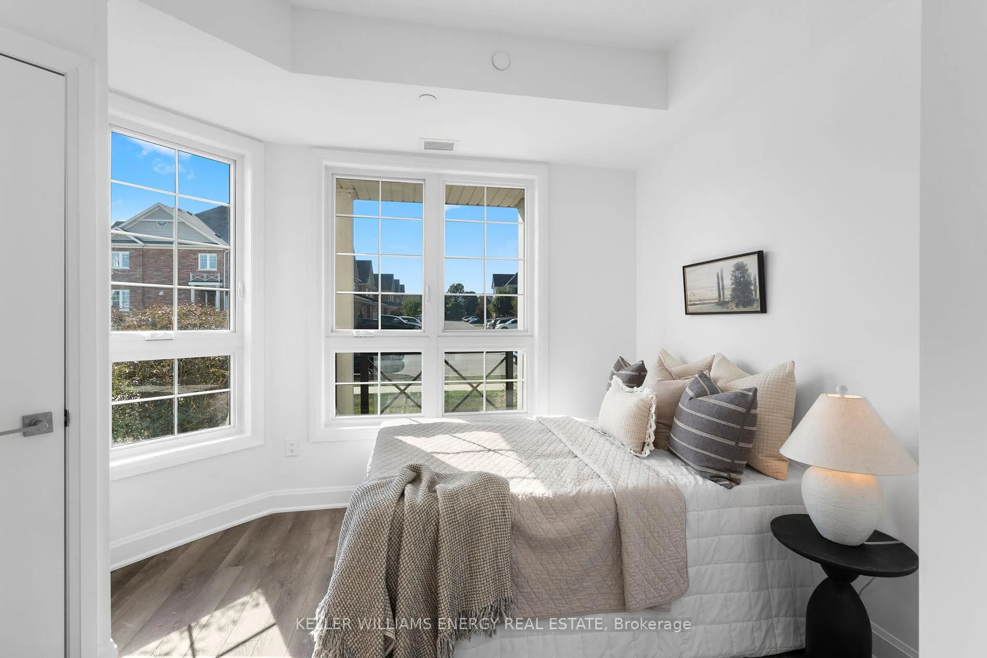 Photo 24 of Unit 106, 50 Lakebreeze Drive, Clarington, Newcastle — HOMEH