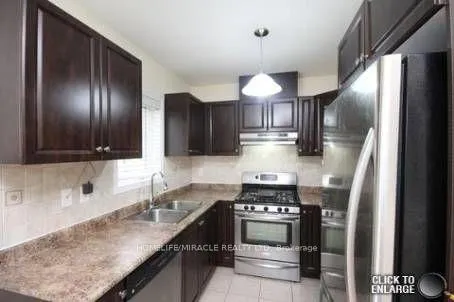 Photo 4 of 16 Unionville Crescent, Brampton, Bram East — HOMEH