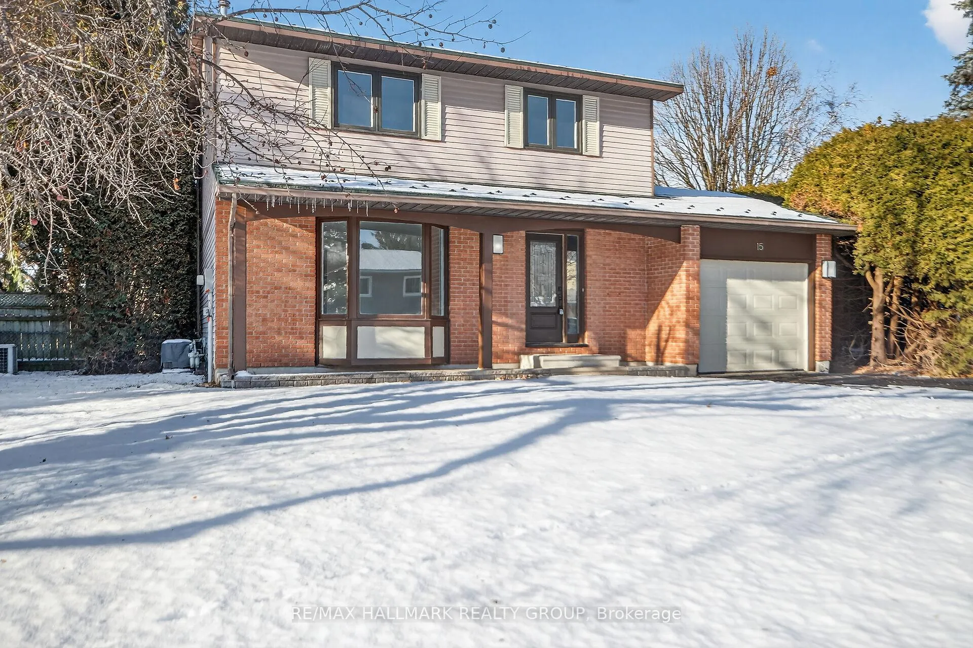Photo 3 of 15 Scharf Lane, Ottawa, Kanata - Glencairn/Hazeldean — HOMEH