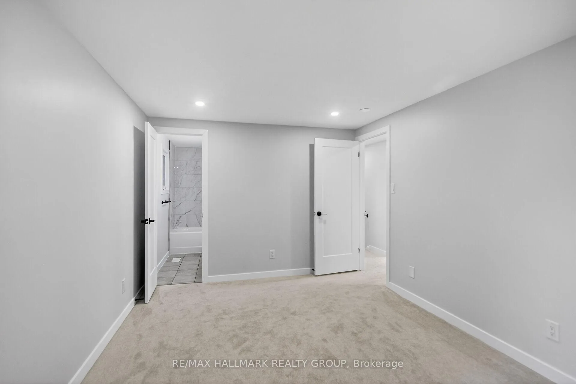 Photo 26 of 15 Scharf Lane, Ottawa, Kanata - Glencairn/Hazeldean — HOMEH