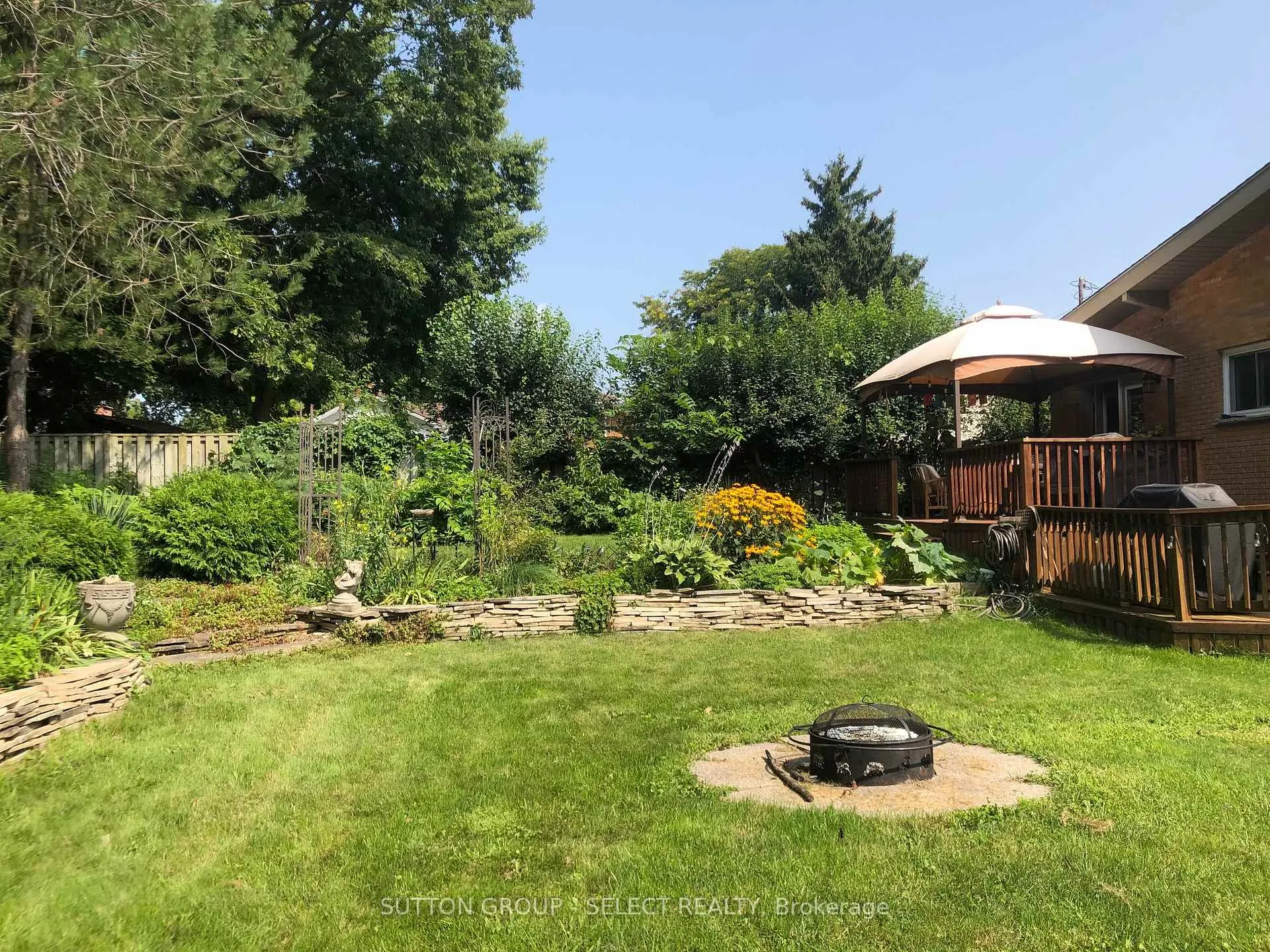 Photo 4 of 486 Cypress Avenue, London, North P — HOMEH