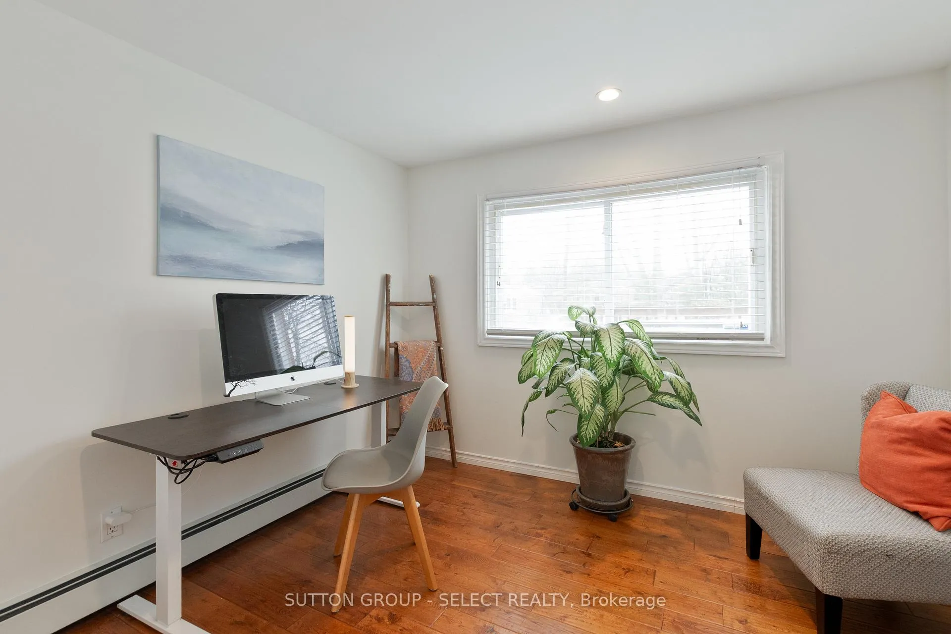 Photo 10 of 486 Cypress Avenue, London, North P — HOMEH