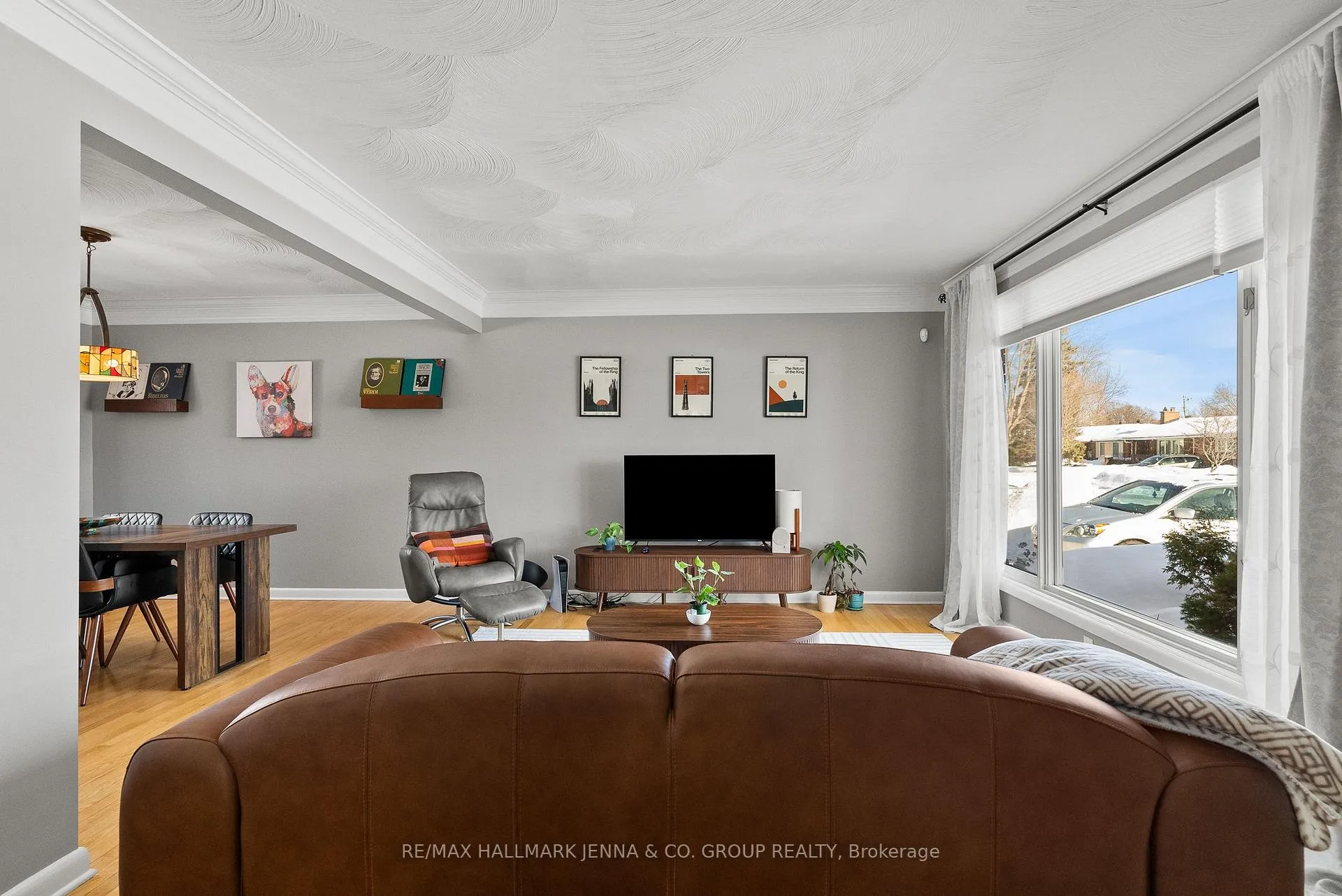Photo 5 of 866 Claude Street, Ottawa, Castle Heights/Rideau High — HOMEH