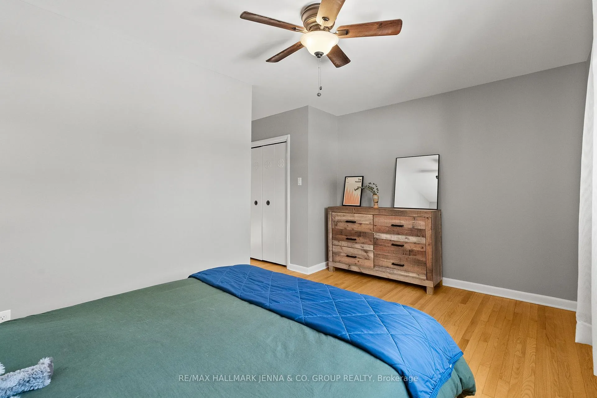 Photo 24 of 866 Claude Street, Ottawa, Castle Heights/Rideau High — HOMEH
