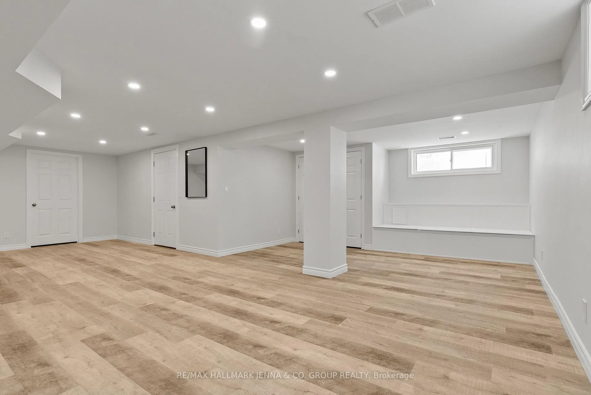 Photo 36 of 866 Claude Street, Ottawa, Castle Heights/Rideau High — HOMEH