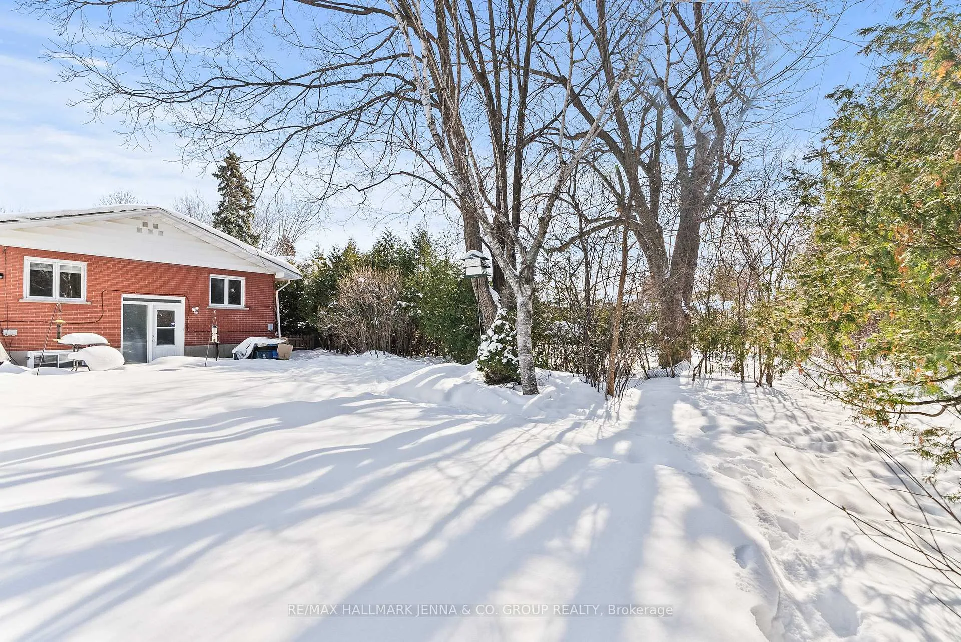 Photo 43 of 866 Claude Street, Ottawa, Castle Heights/Rideau High — HOMEH