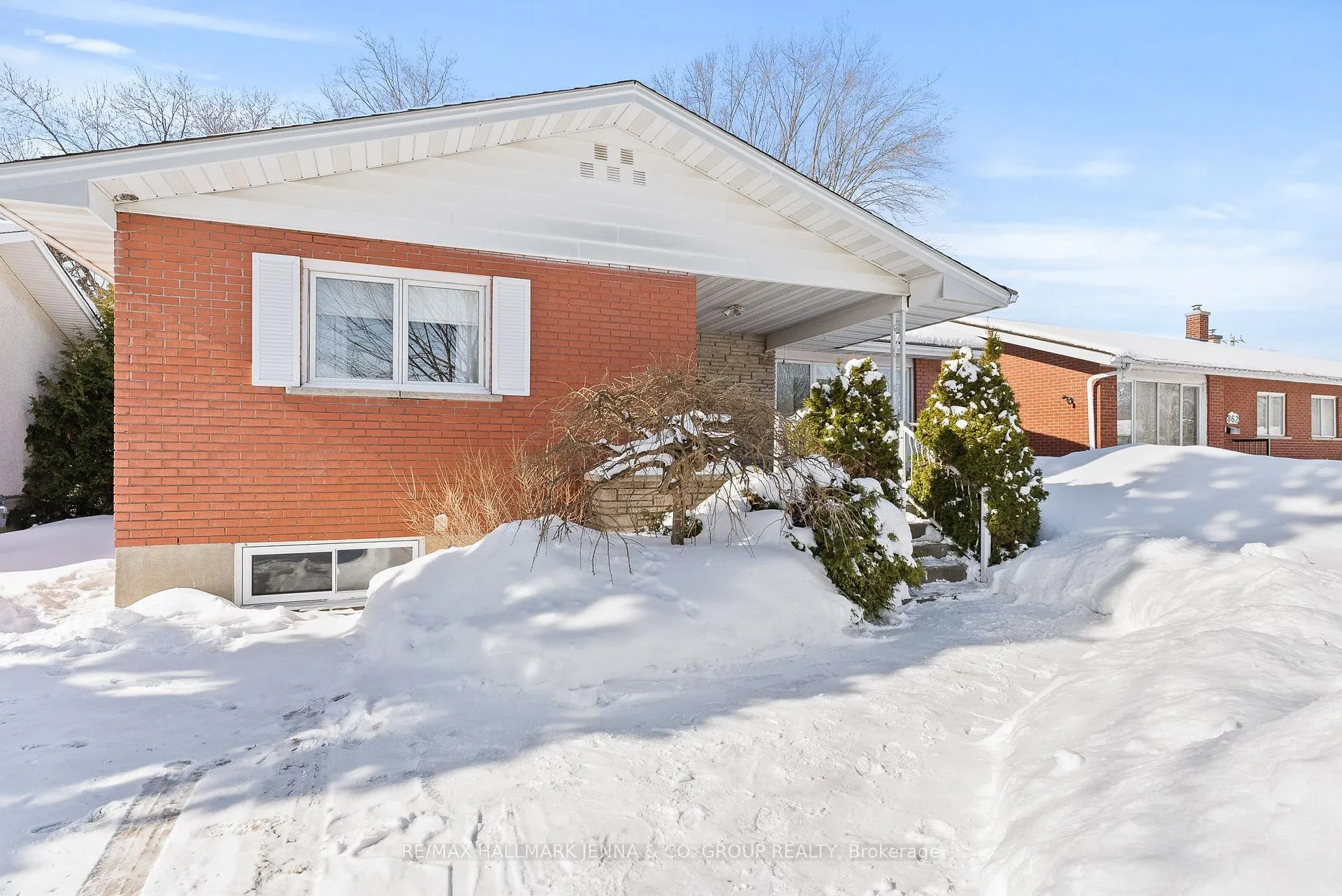 Photo 45 of 866 Claude Street, Ottawa, Castle Heights/Rideau High — HOMEH