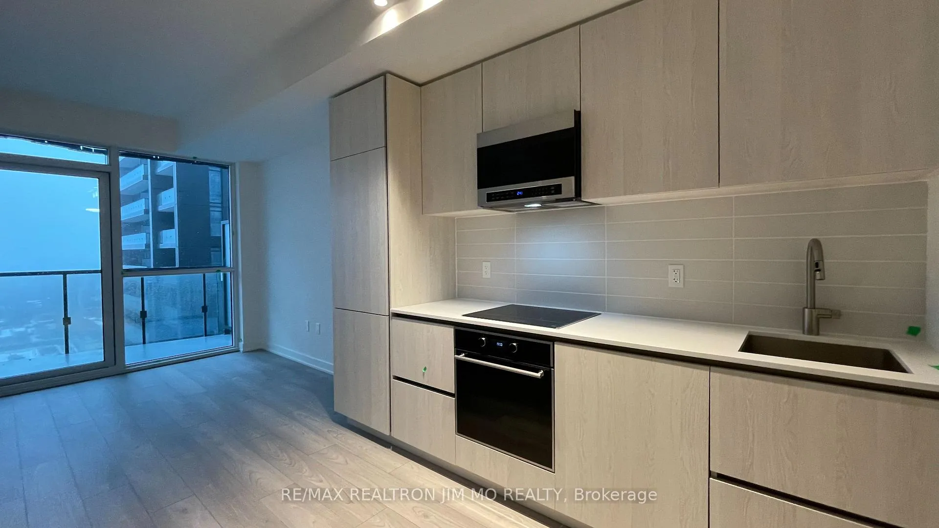 Photo 4 of Unit 2702S, 110 Broadway Avenue, Toronto, Mount Pleasant West — HOMEH
