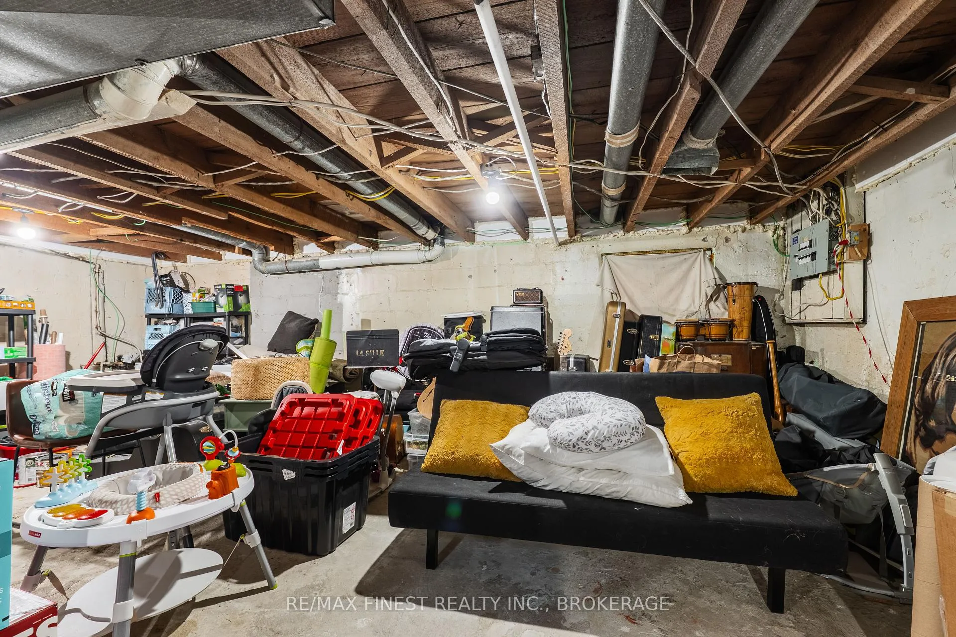 Photo 40 of 757 Victoria Street, Kingston, East of Sir John A. Blvd — HOMEH