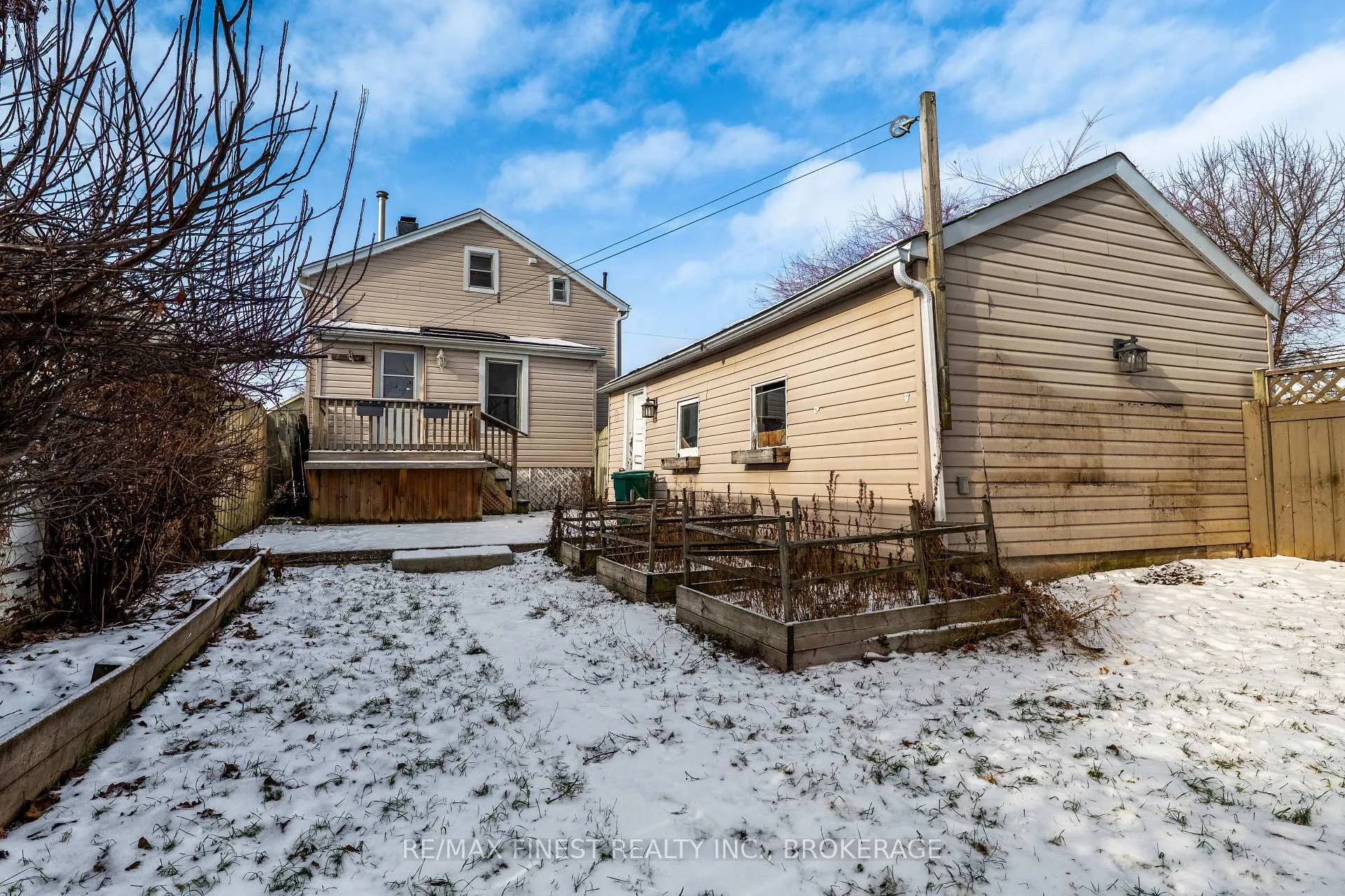 Photo 43 of 757 Victoria Street, Kingston, East of Sir John A. Blvd — HOMEH