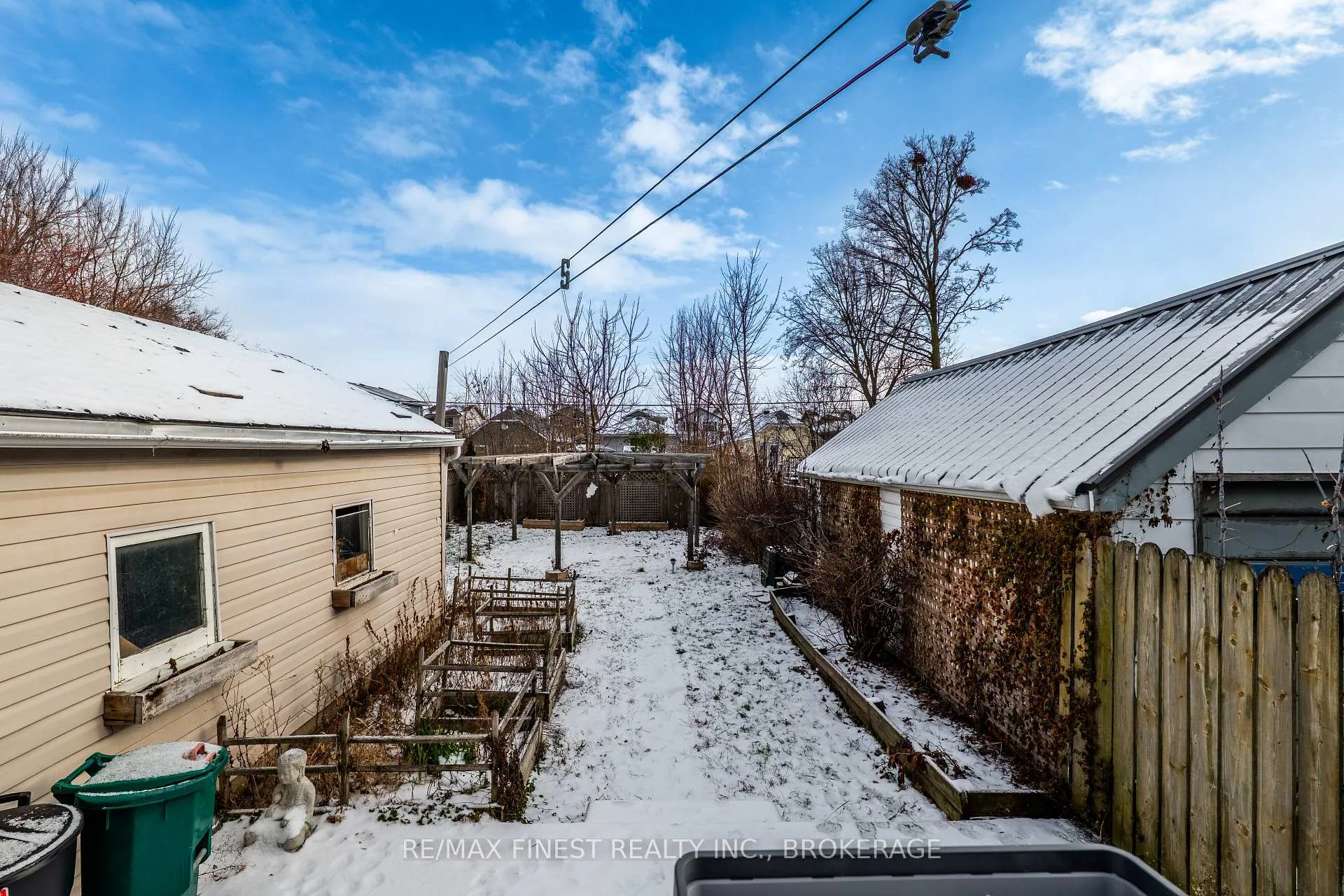 Photo 45 of 757 Victoria Street, Kingston, East of Sir John A. Blvd — HOMEH
