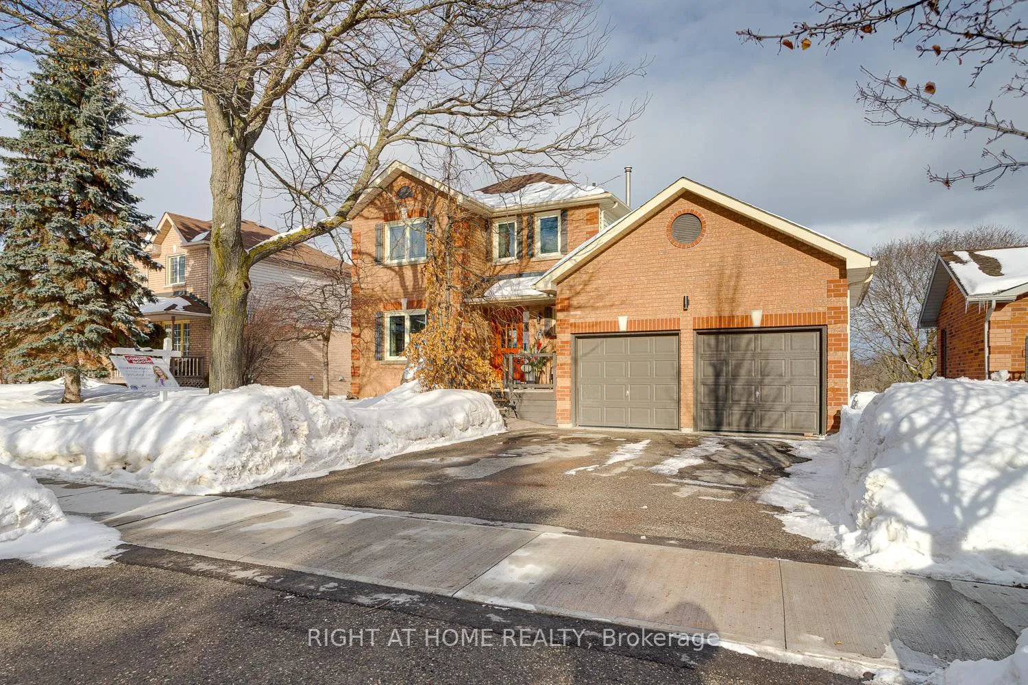 Photo 1 of 5 Turner Drive, Uxbridge — HOMEH