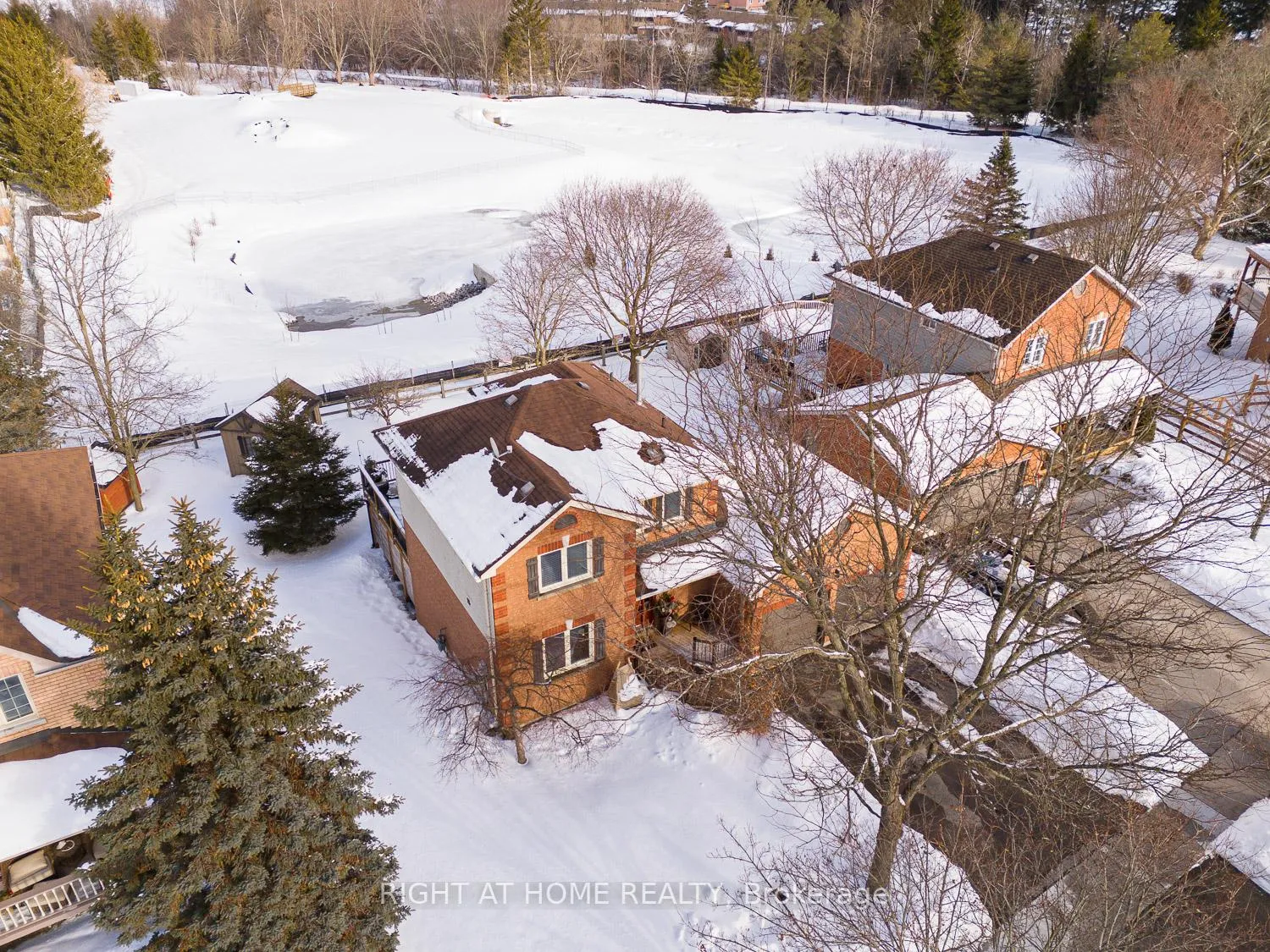 Photo 2 of 5 Turner Drive, Uxbridge — HOMEH
