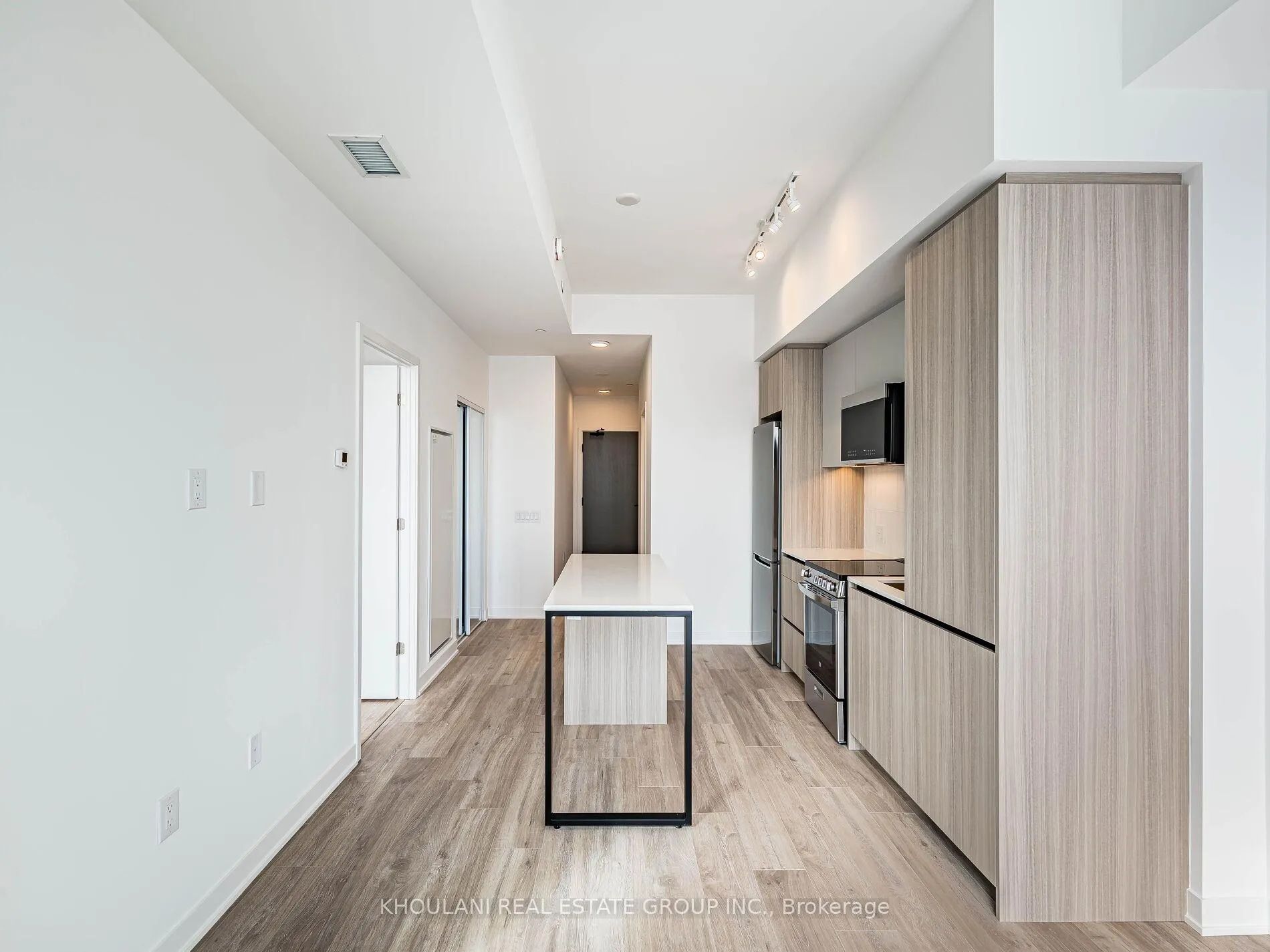 Photo 9 of Unit 210, 10 All Nations Drive, Brampton, Northwest Brampton — HOMEH