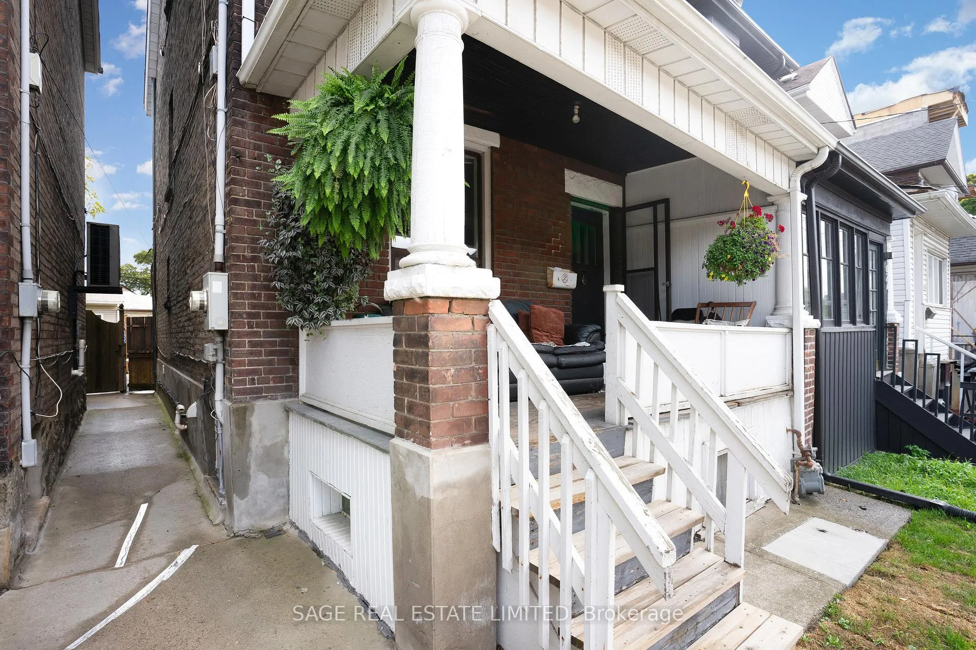 Photo 2 of 629 Ossington Avenue, Toronto, Palmerston-Little Italy — HOMEH