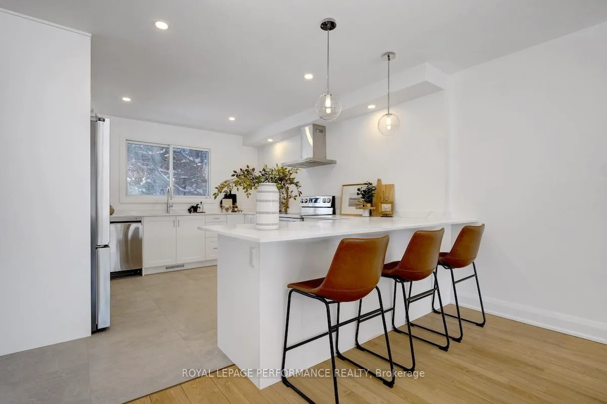 Photo 8 of 85 Craig Henry Drive, Ottawa, Craig Henry/Woodvale — HOMEH
