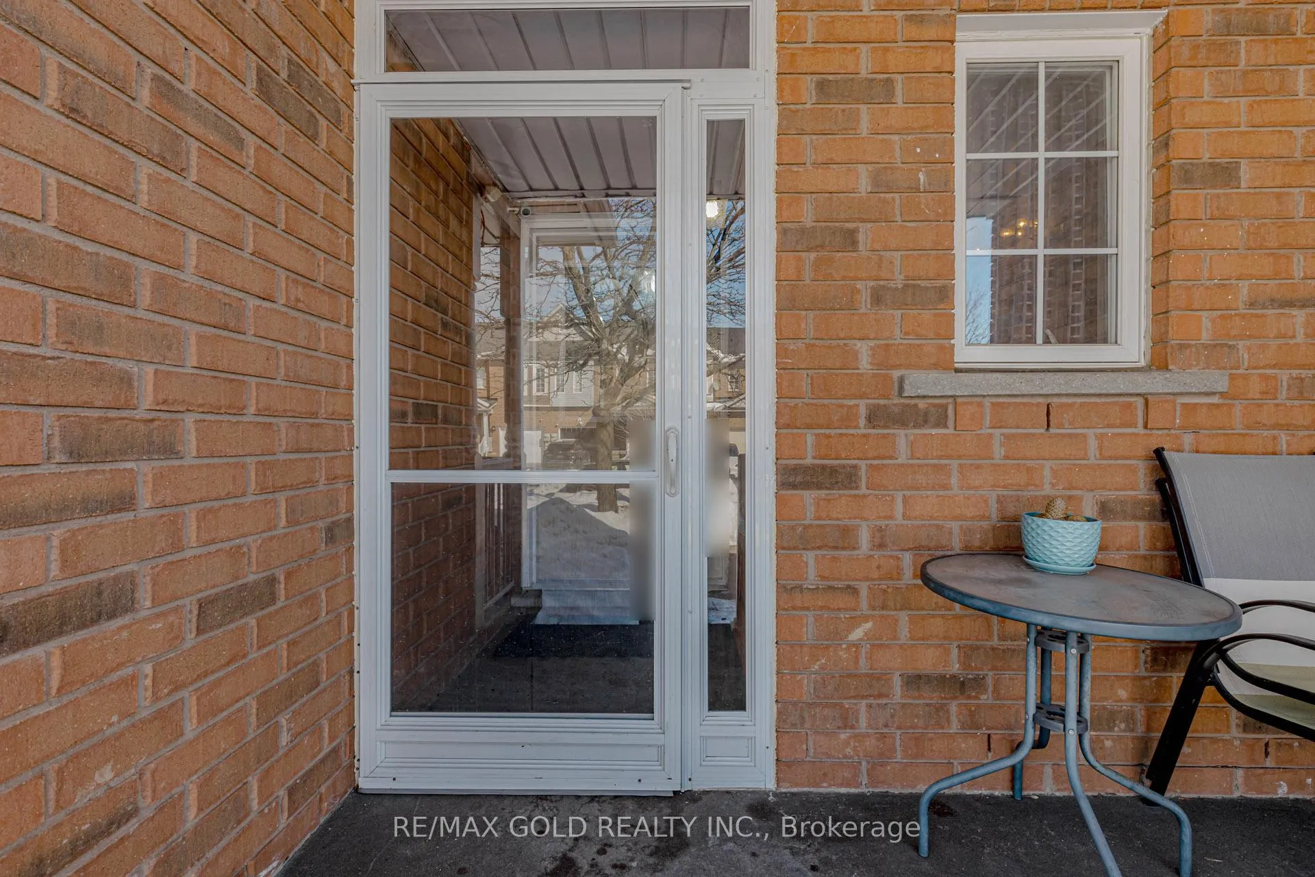 Photo 4 of 3 Monaco Court, Brampton, Fletcher's Meadow — HOMEH